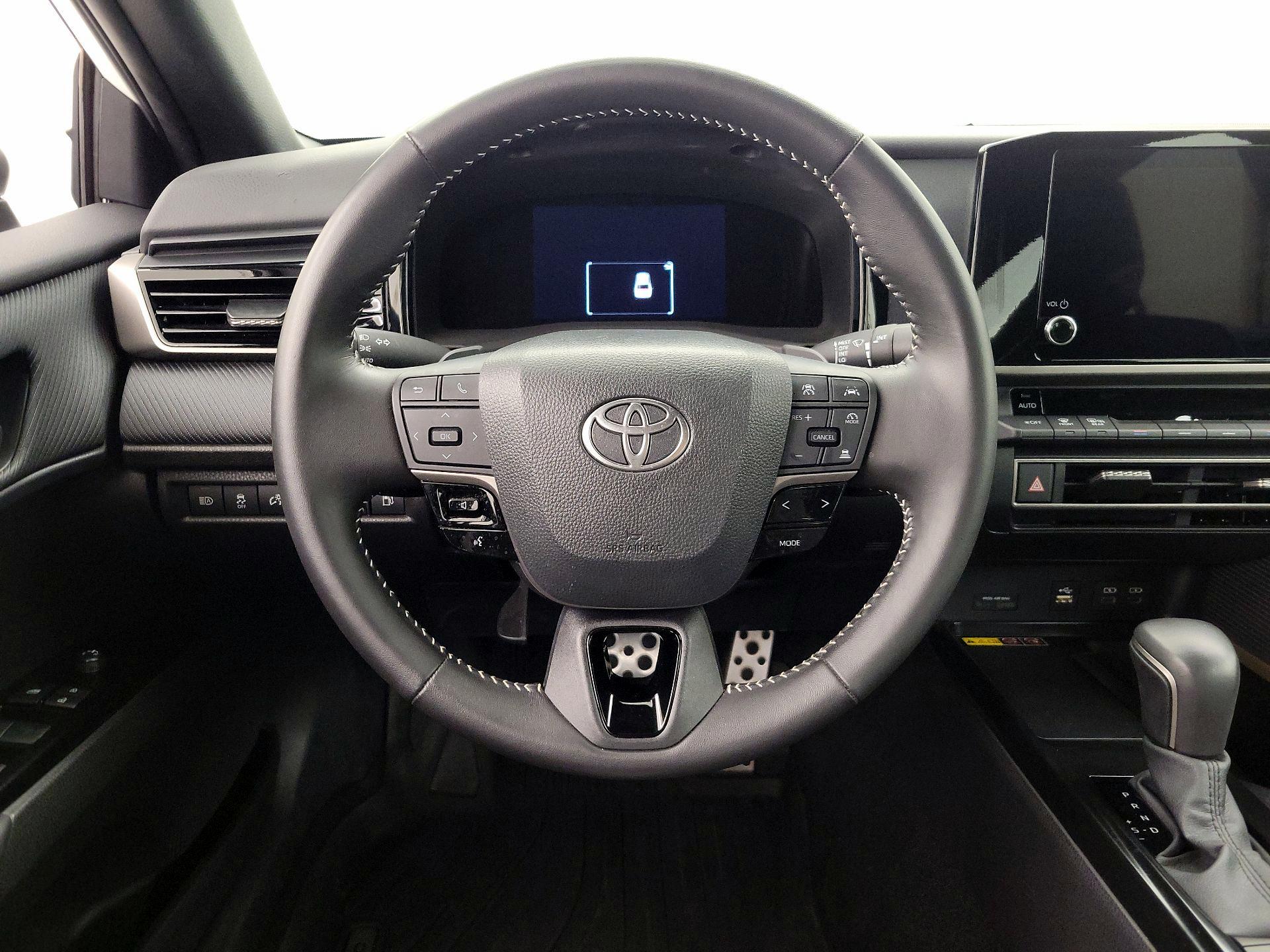 Thumbnail: 2025 Toyota Camry - 10