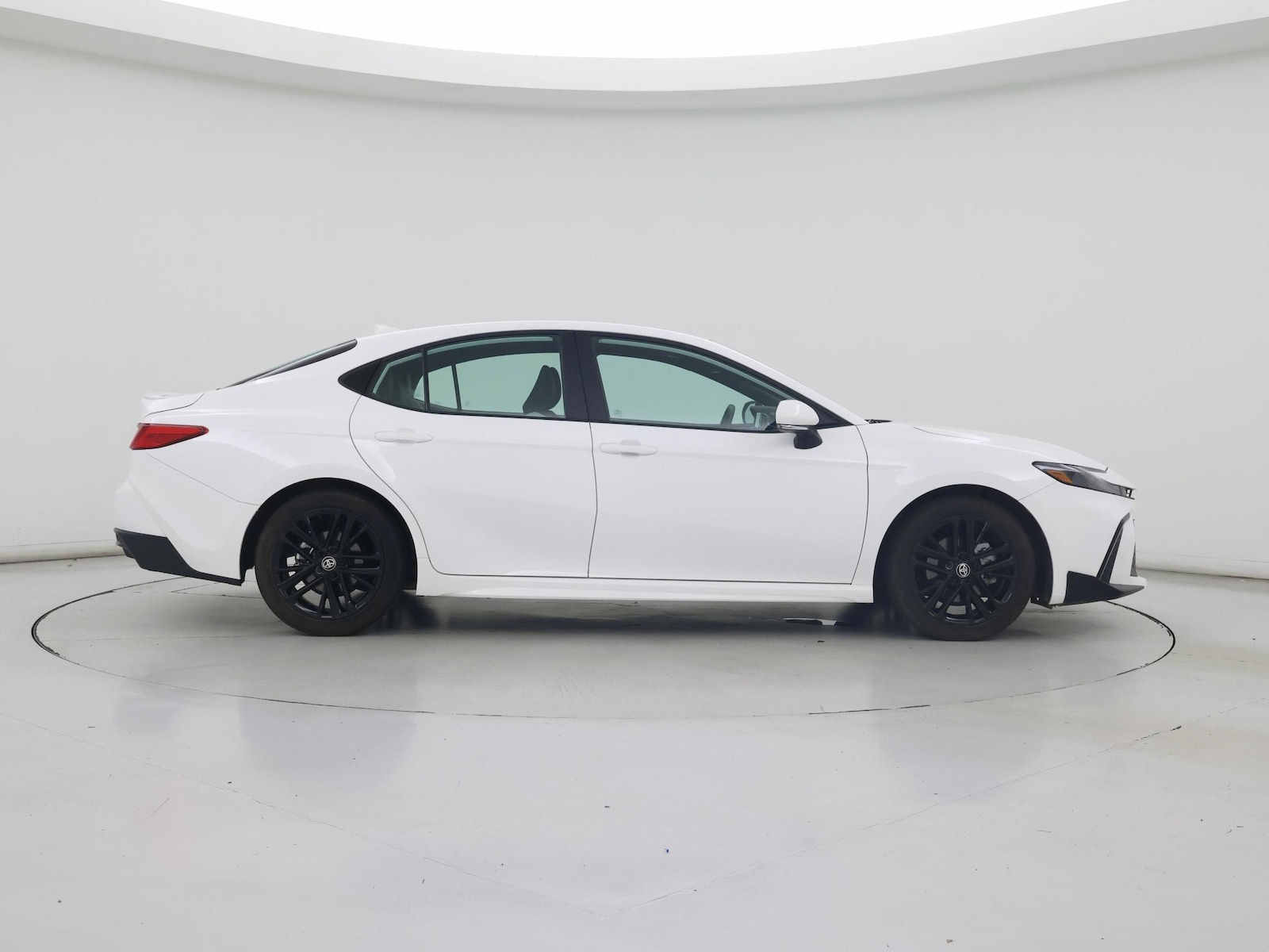 2025 Toyota Camry SE - Photo 8