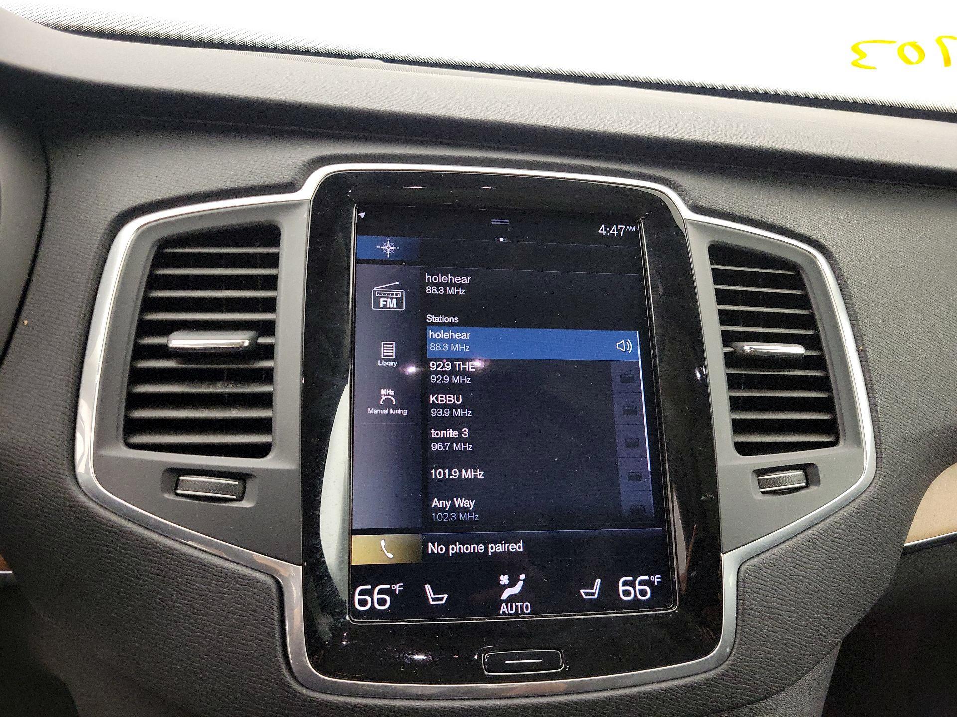 Thumbnail: 2021 Volvo XC90 - 16