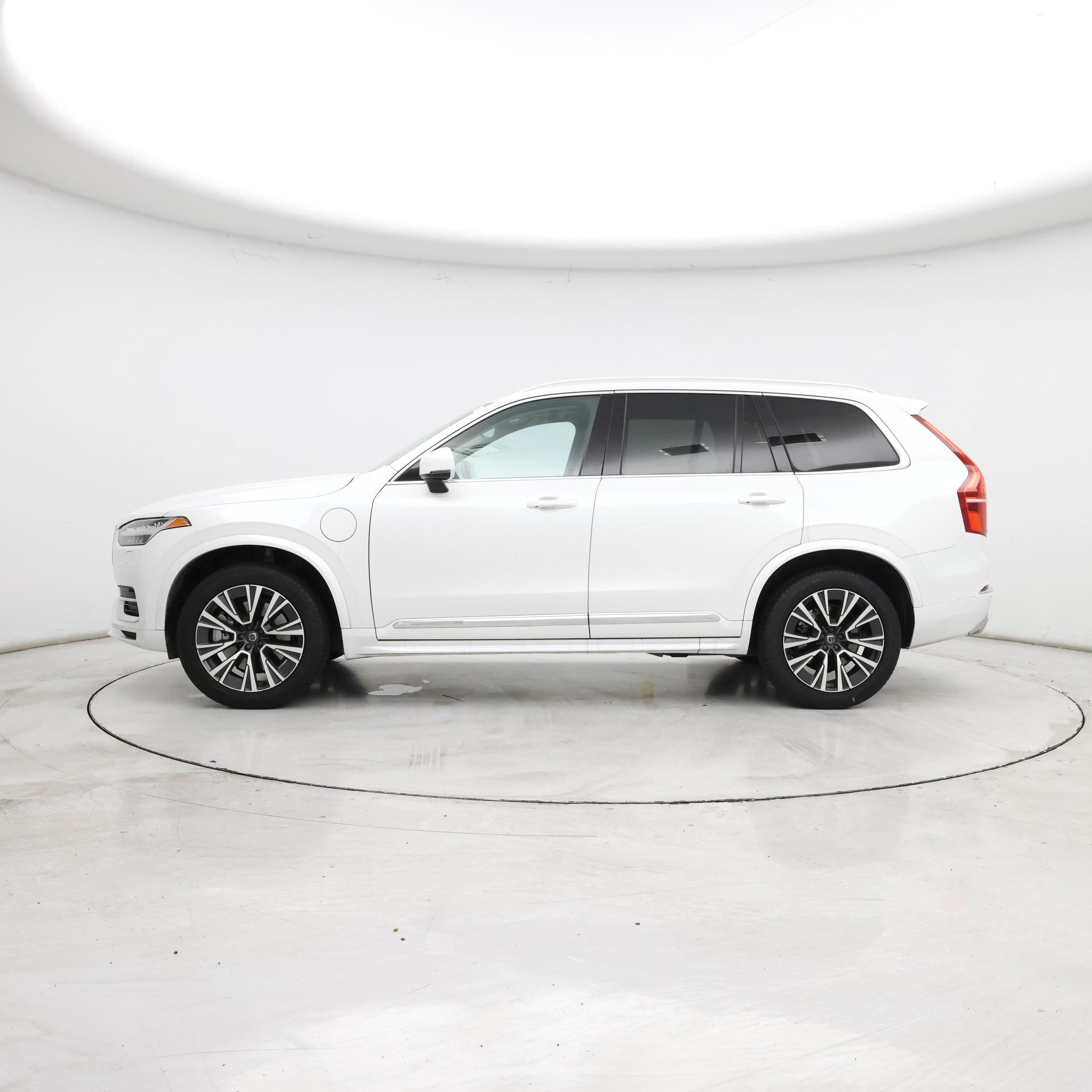 Thumbnail: 2021 Volvo XC90 - 3