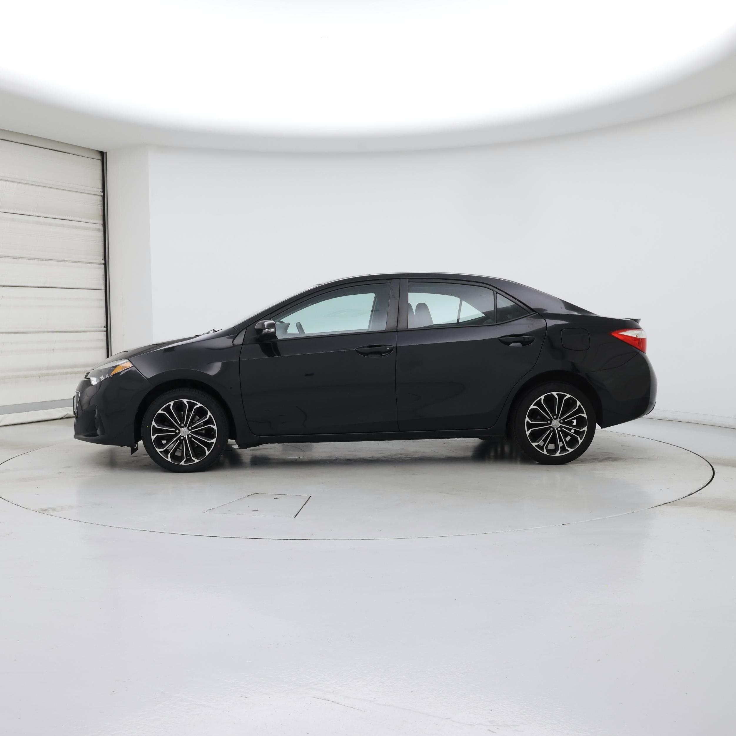 Thumbnail: 2016 Toyota Corolla - 3
