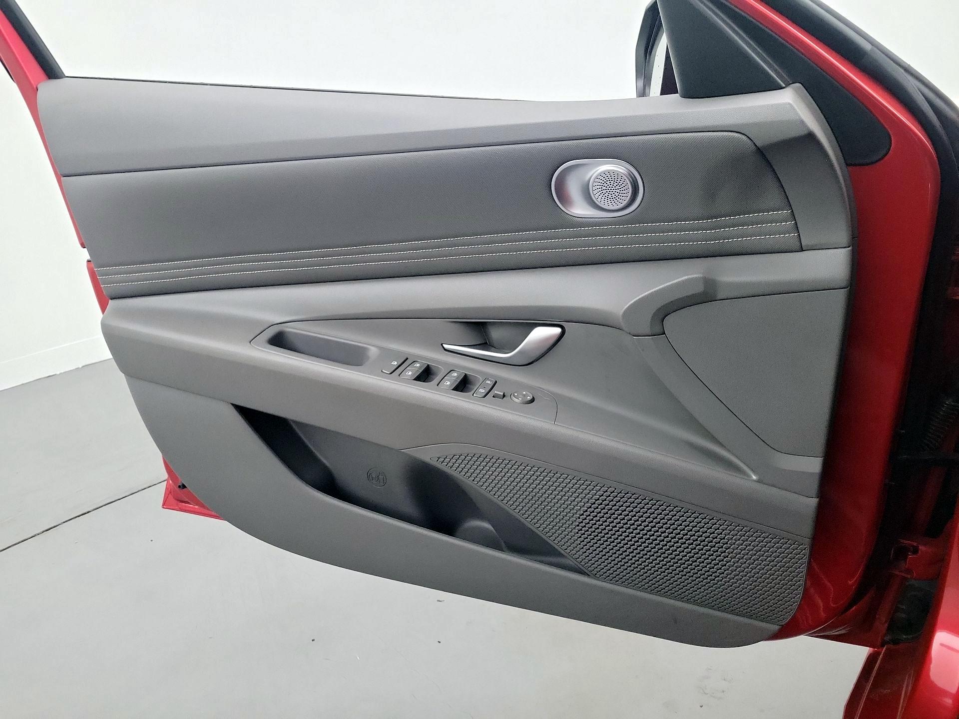 Thumbnail: 2023 Hyundai Elantra - 12