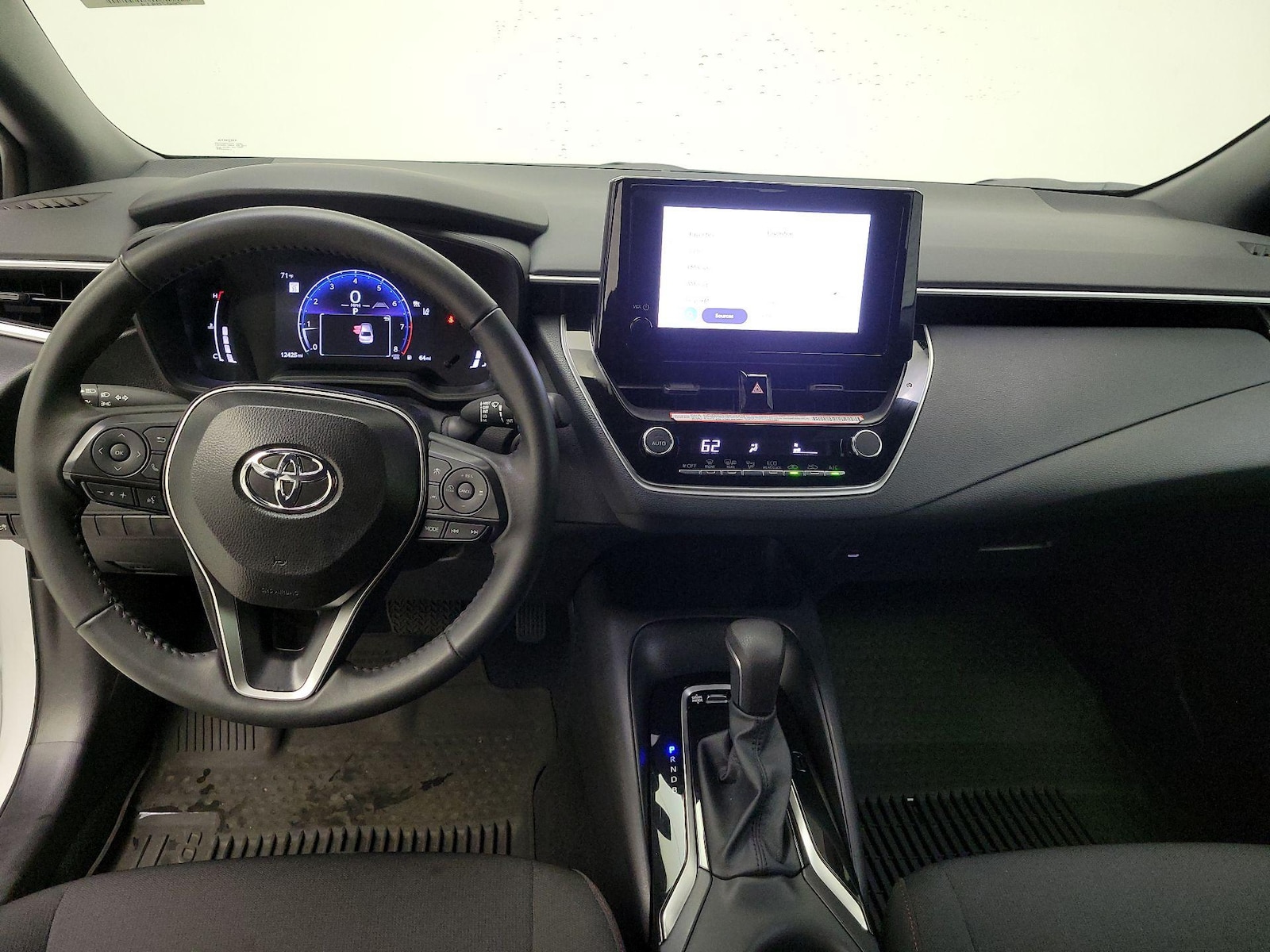 2026 Toyota Corolla SE - Photo 10