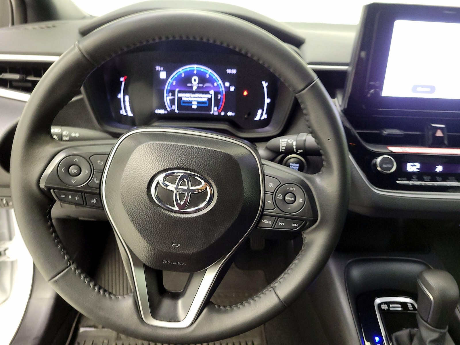 2026 Toyota Corolla SE - Photo 11