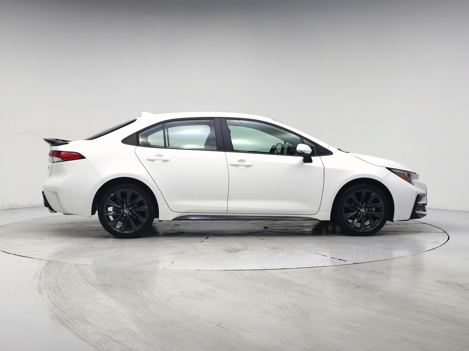 2026 Toyota Corolla SE - Photo 8