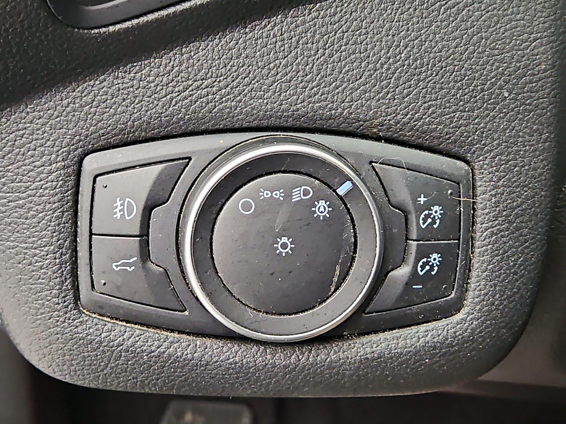 Thumbnail: 2017 Ford Escape - 13