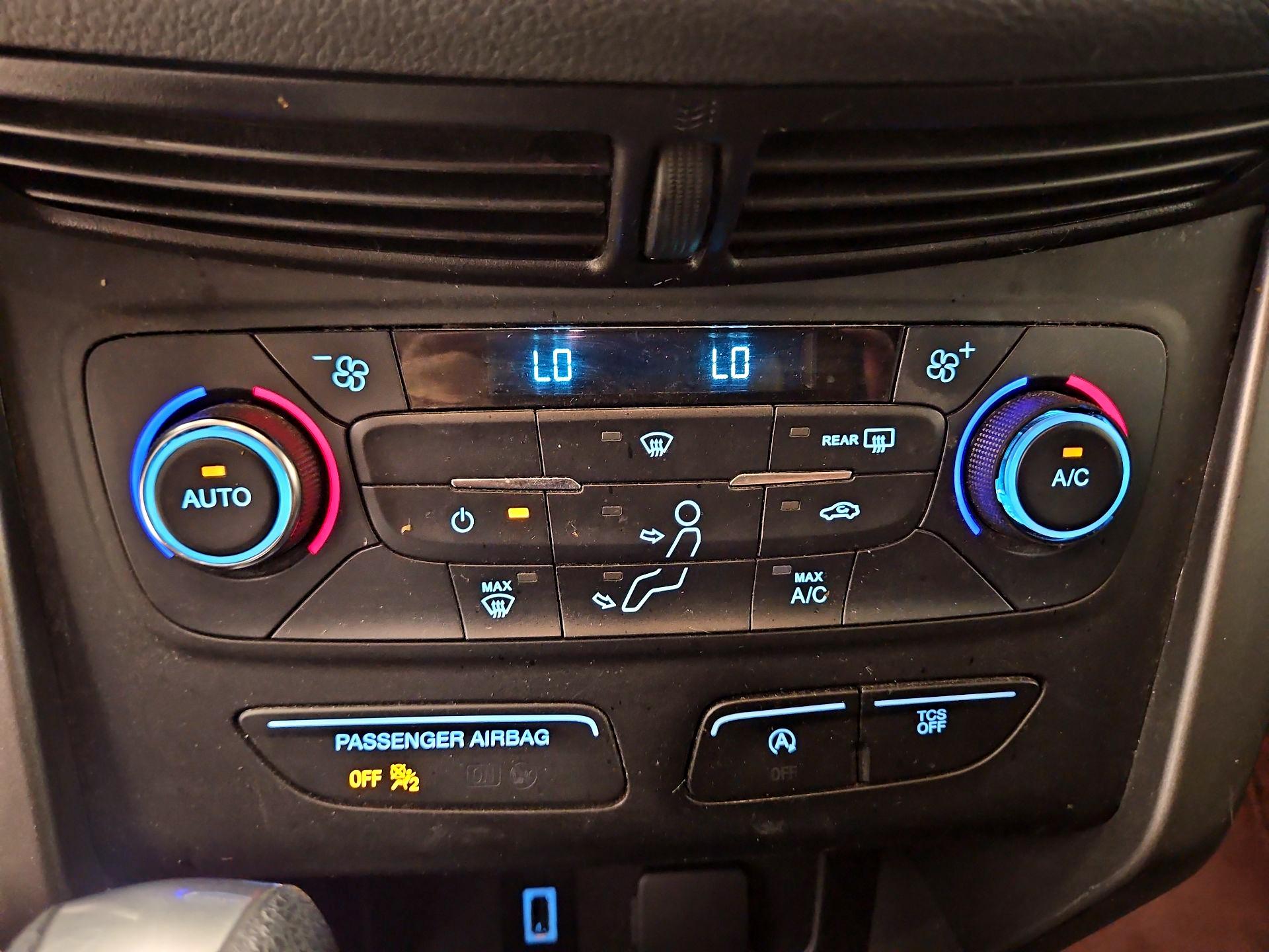 Thumbnail: 2017 Ford Escape - 16