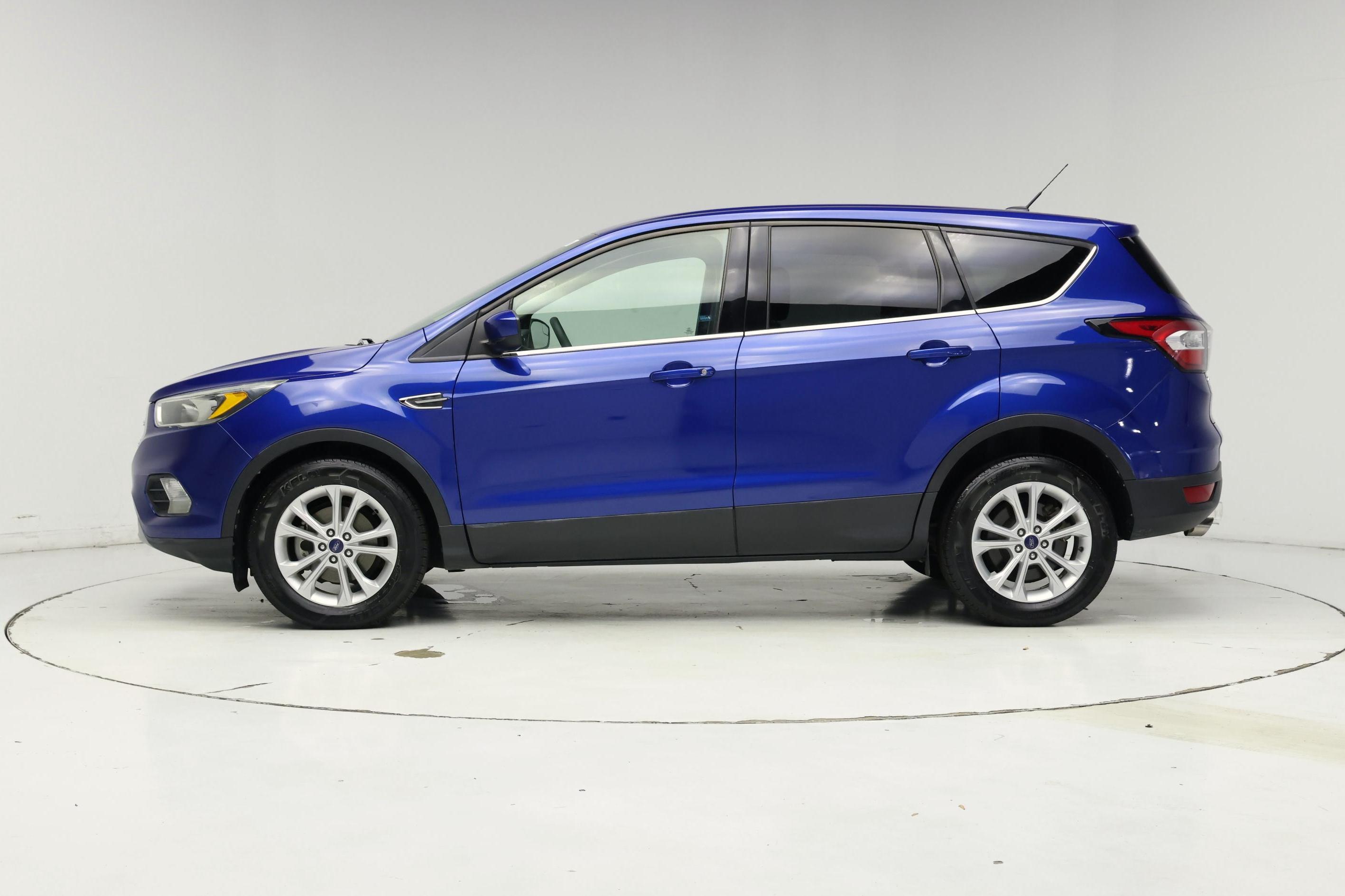 Thumbnail: 2017 Ford Escape - 3