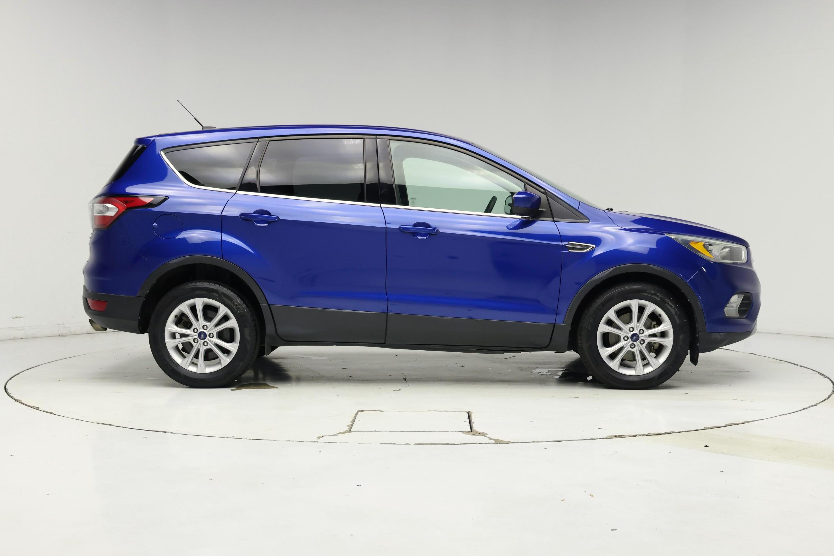 Thumbnail: 2017 Ford Escape - 7