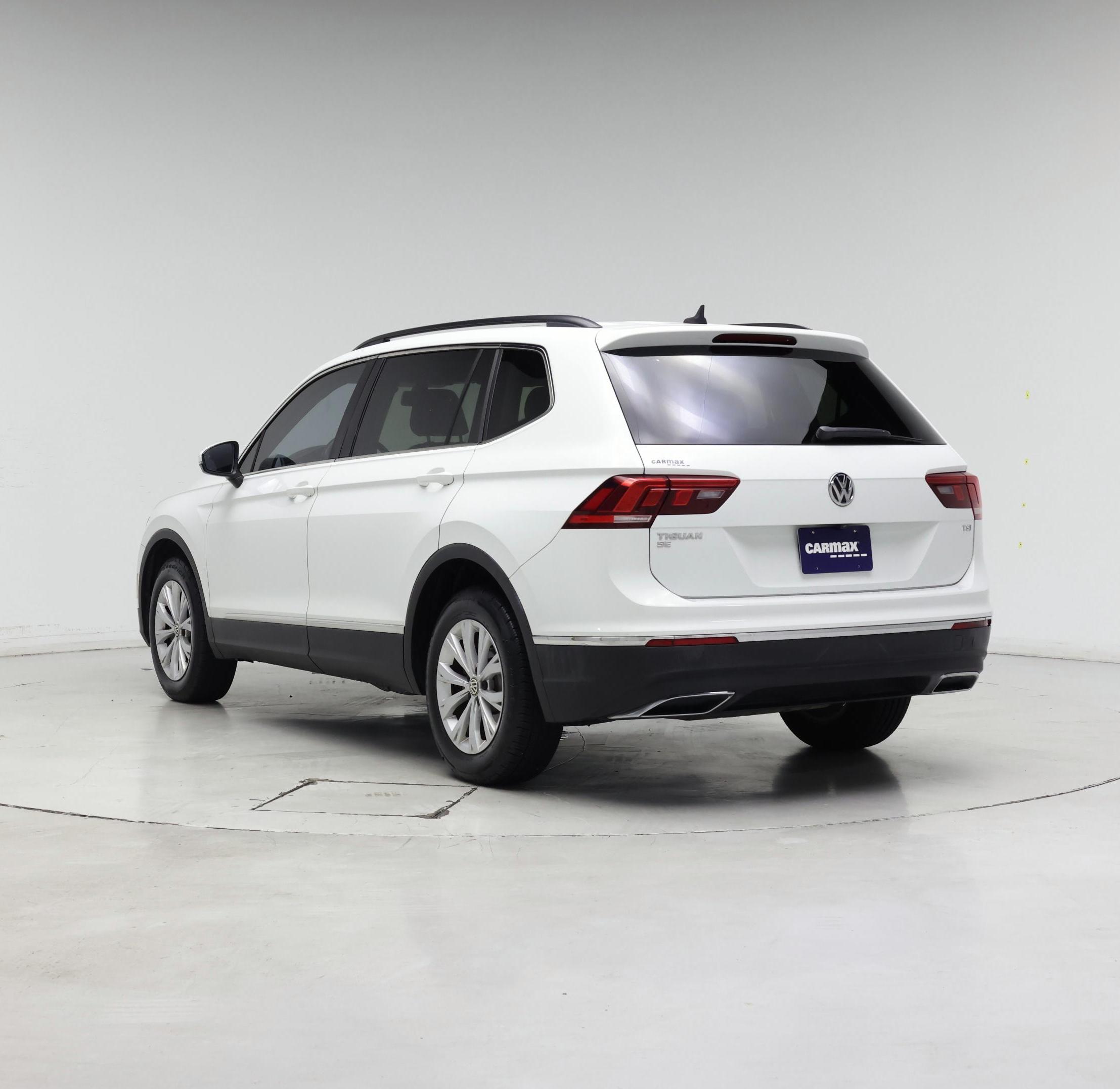 Thumbnail: 2018 Volkswagen Tiguan - 2