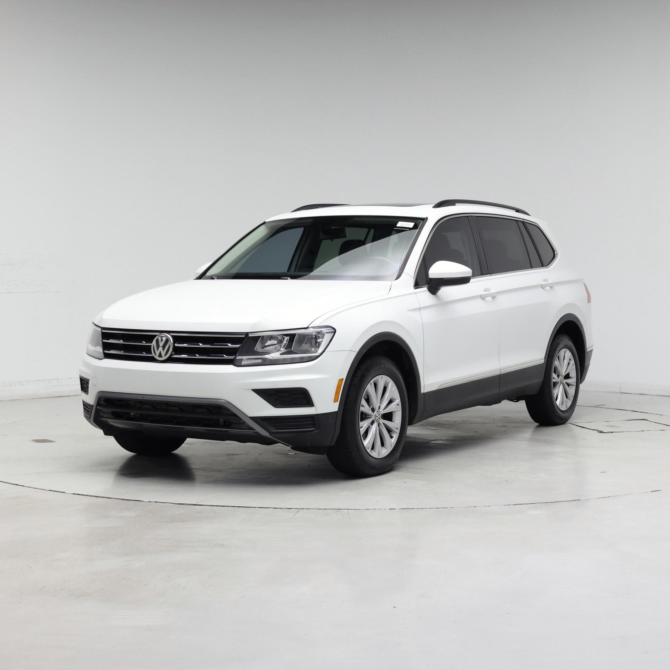 Thumbnail: 2018 Volkswagen Tiguan - 4