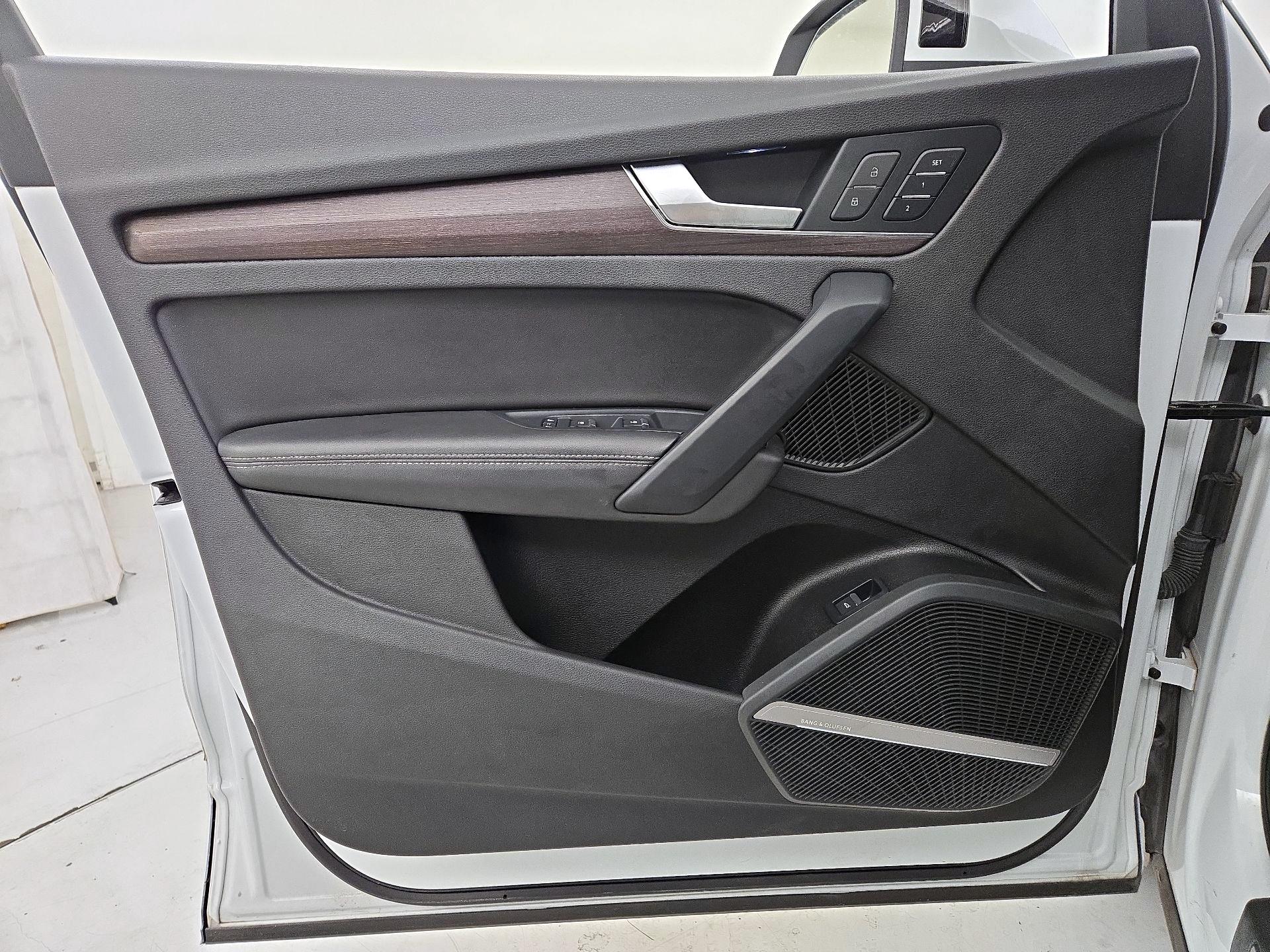 Thumbnail: 2021 Audi Q5 - 12