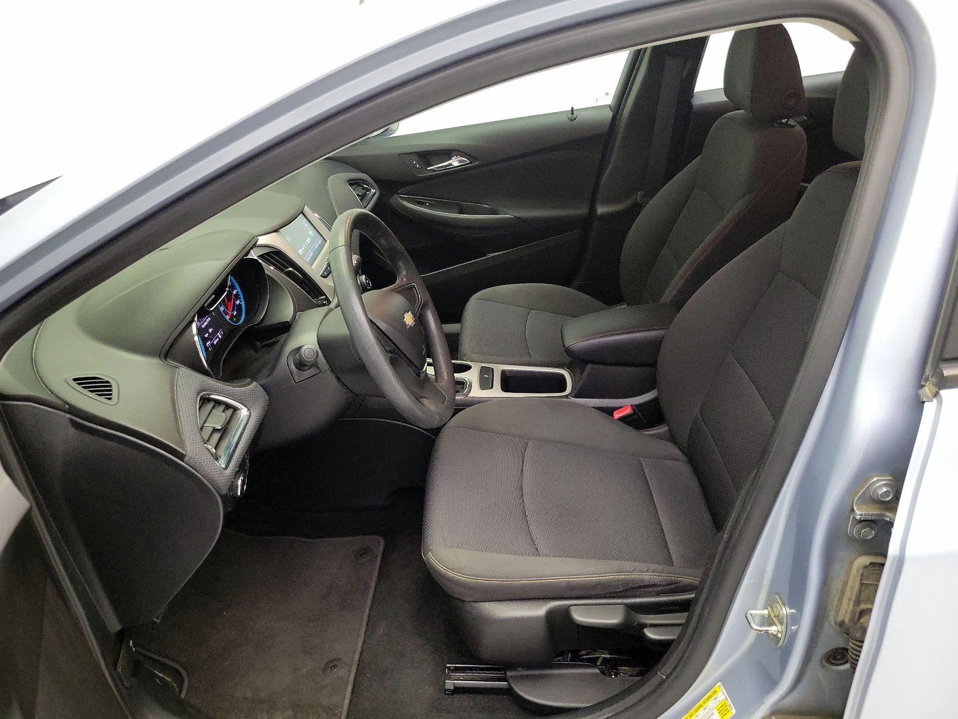 Thumbnail: 2018 Chevrolet Cruze - 11