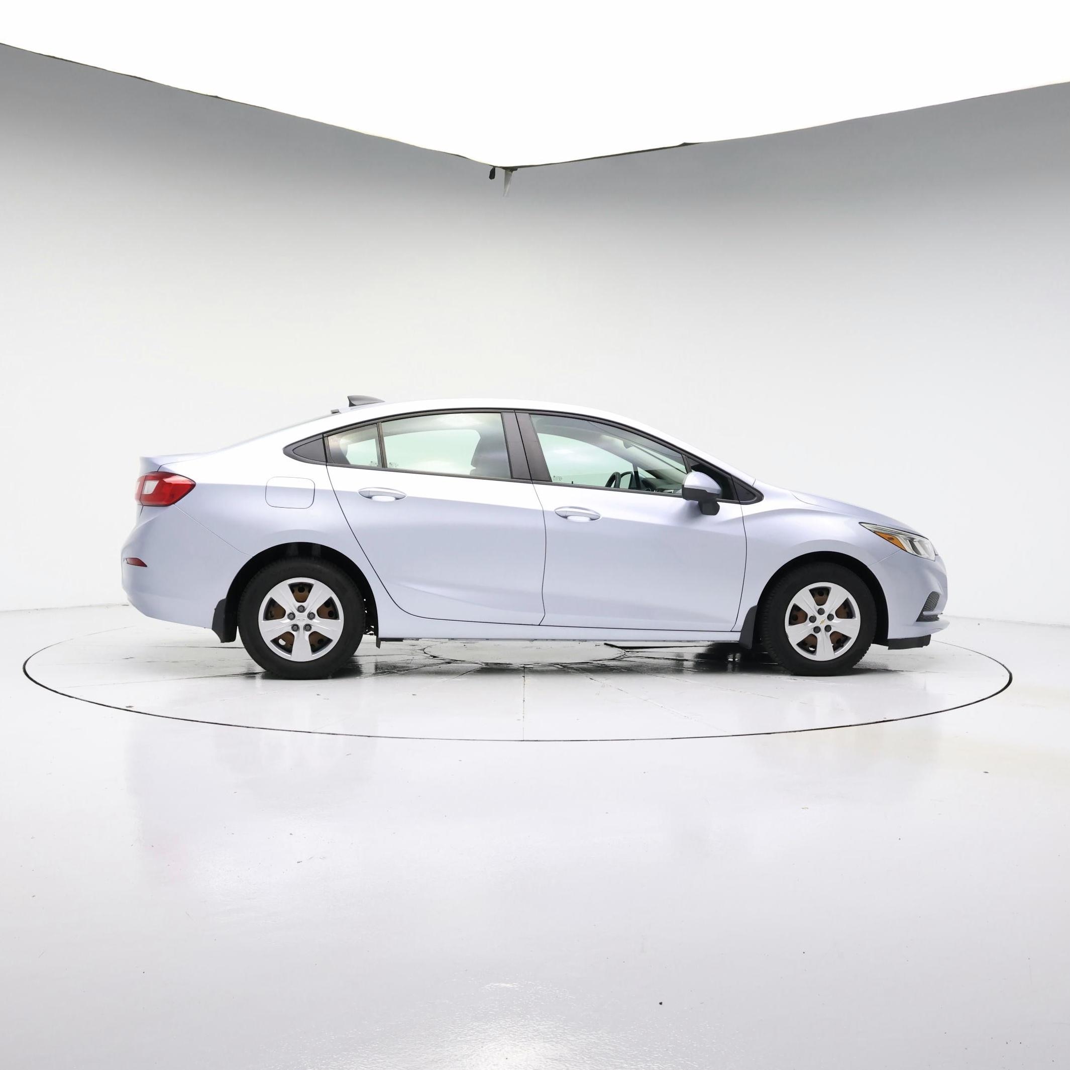 Thumbnail: 2018 Chevrolet Cruze - 7