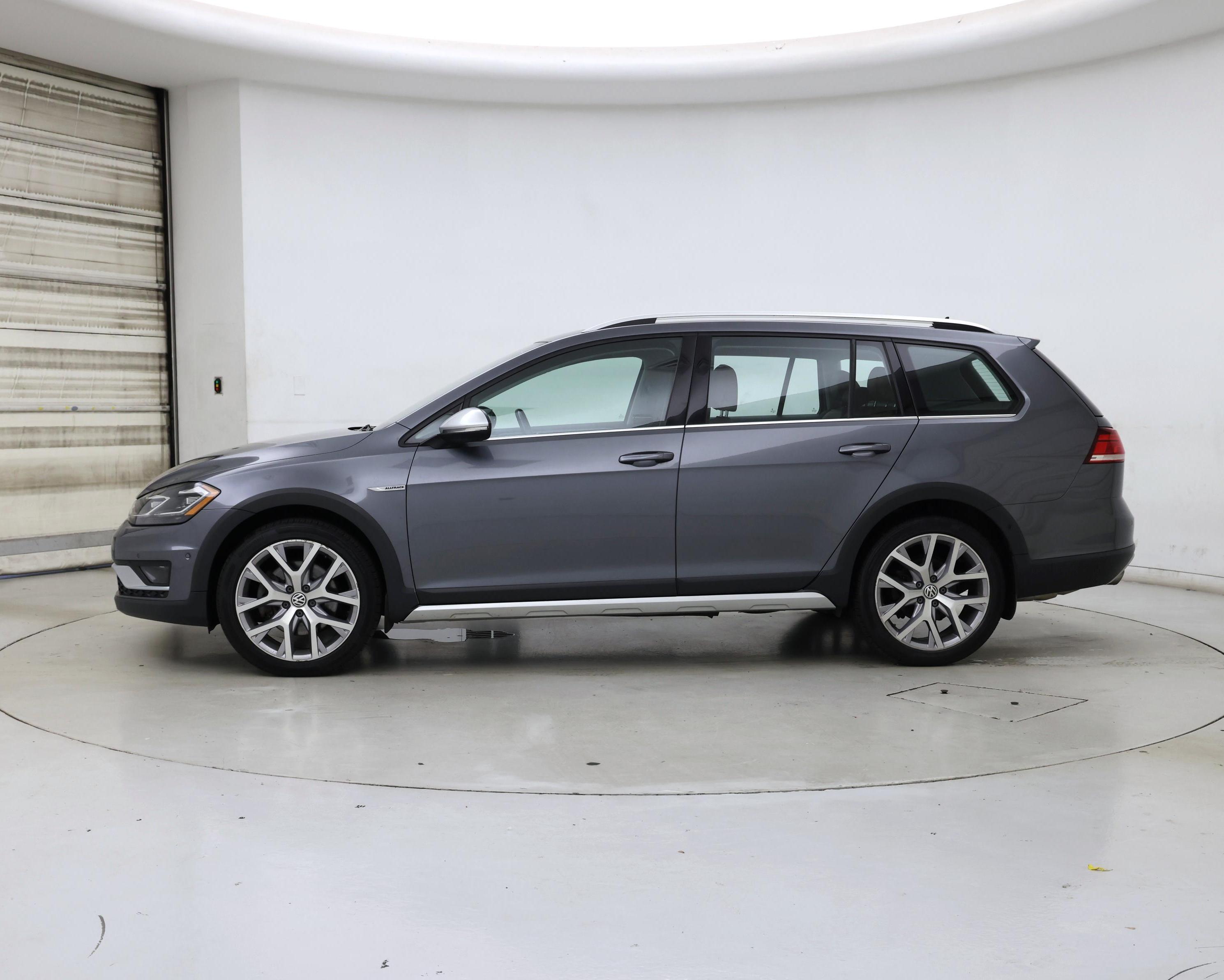 Thumbnail: 2019 Volkswagen Golf - 3