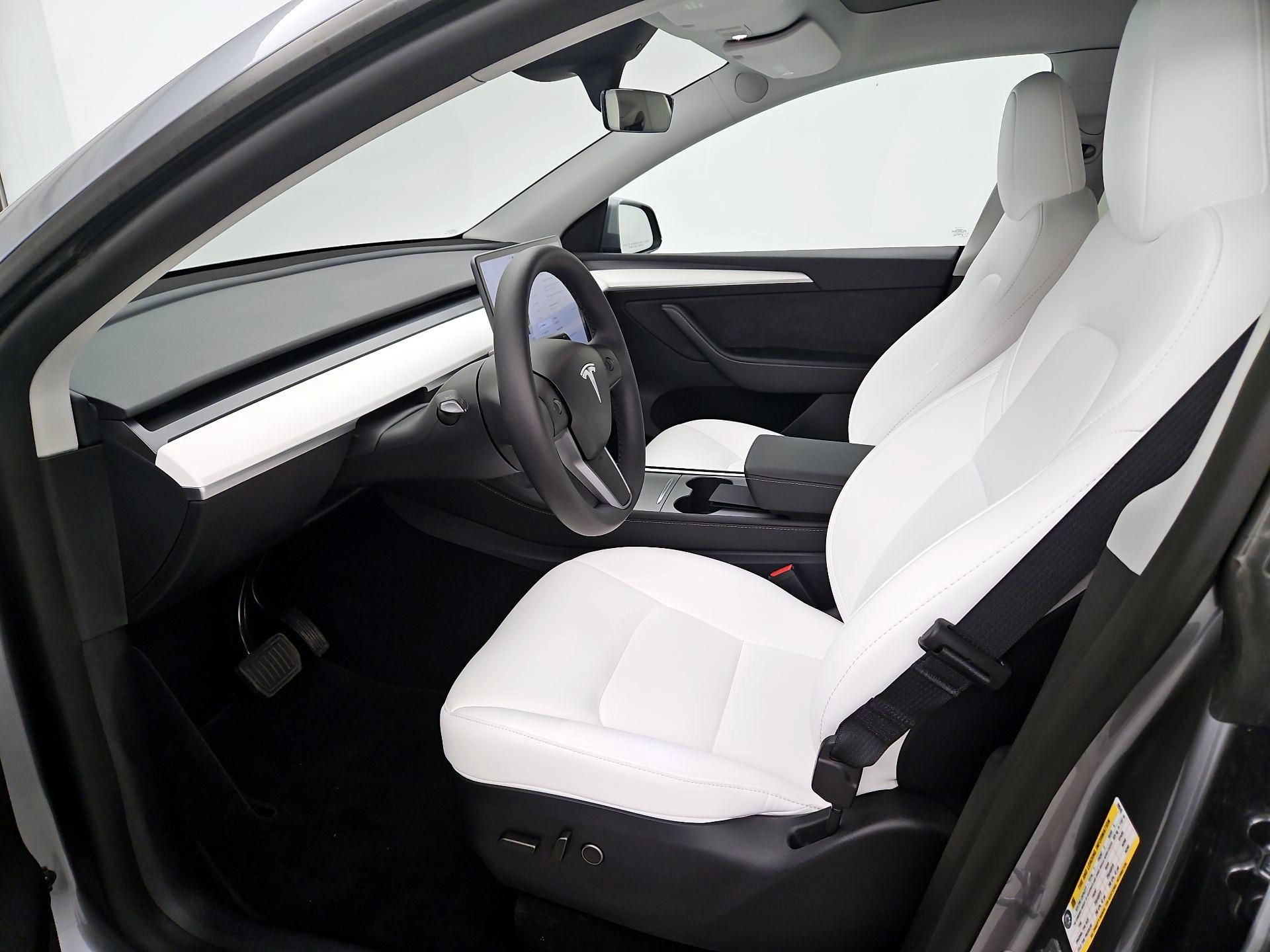 Thumbnail: 2025 Tesla Model Y - 11