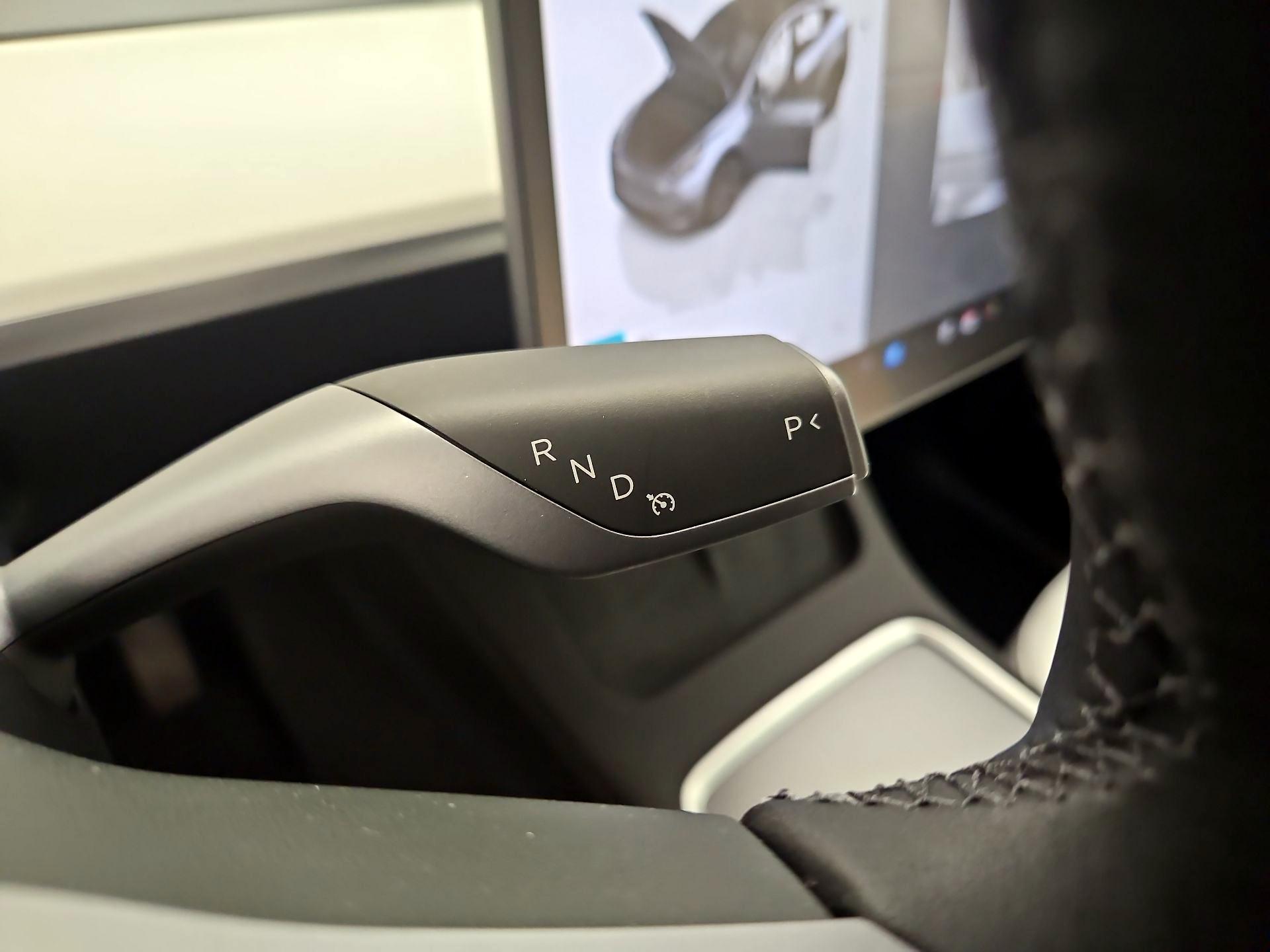 Thumbnail: 2025 Tesla Model Y - 17