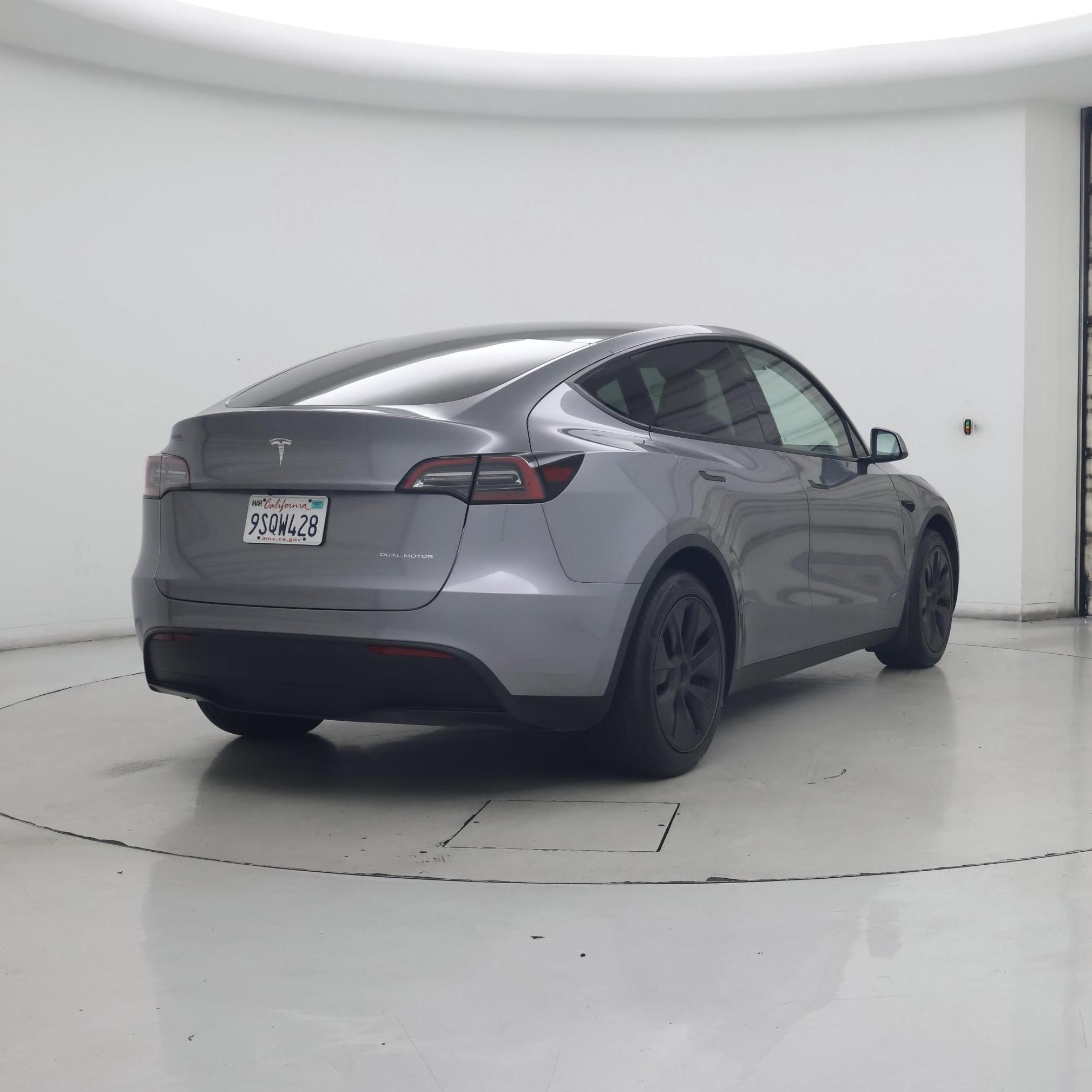 Thumbnail: 2025 Tesla Model Y - 8