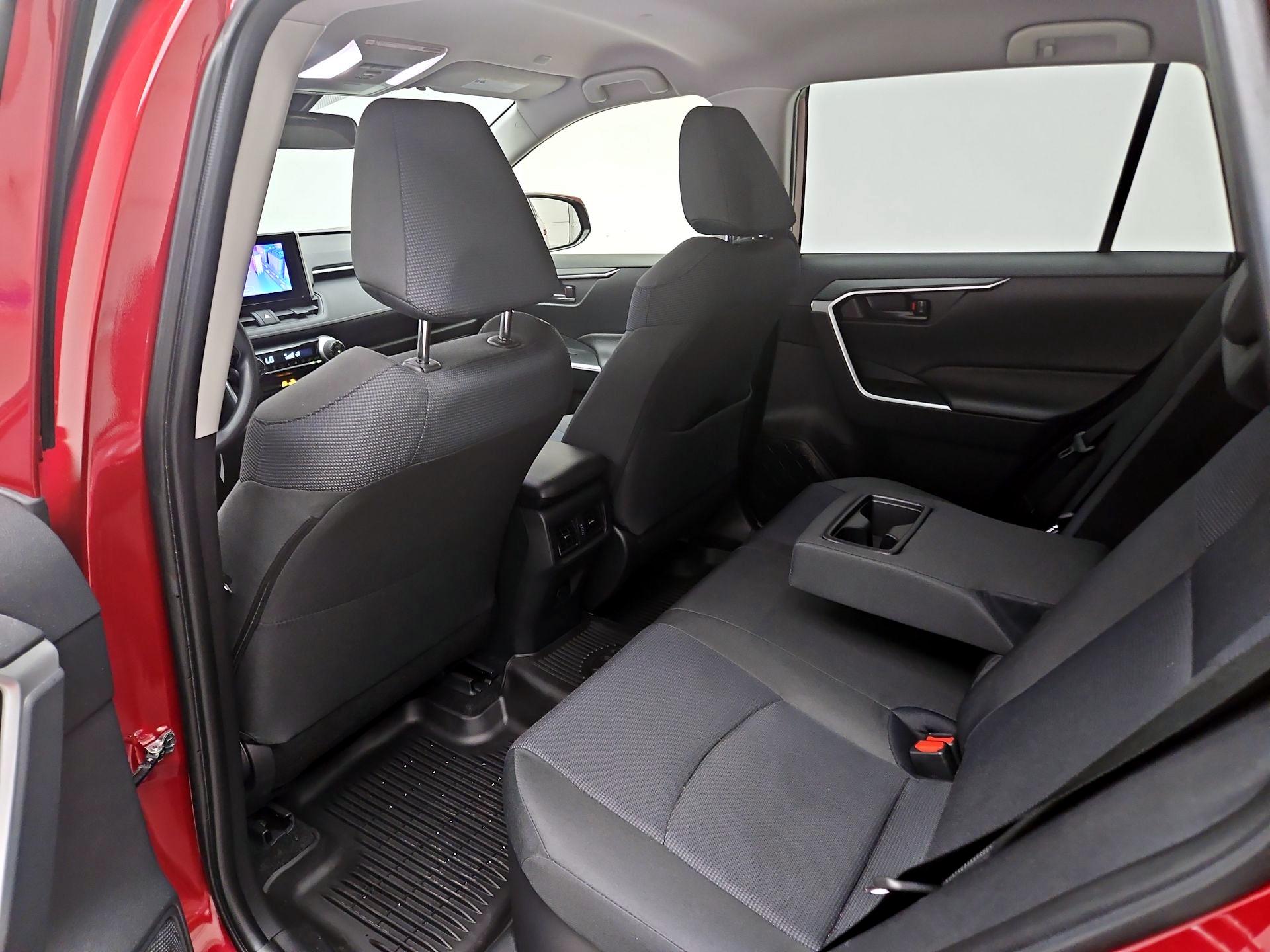 Thumbnail: 2025 Toyota RAV4 - 20