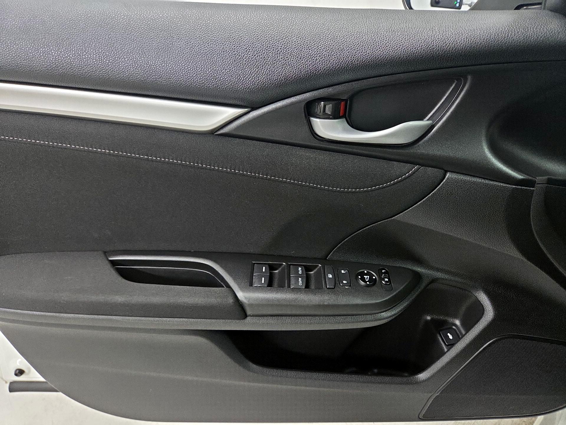 Thumbnail: 2018 Honda Civic - 12
