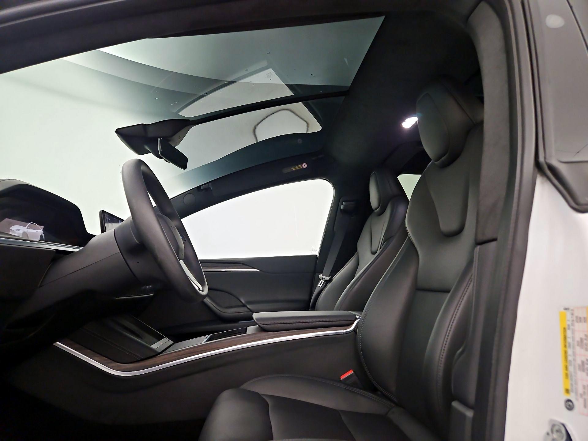Thumbnail: 2024 Tesla Model X - 16