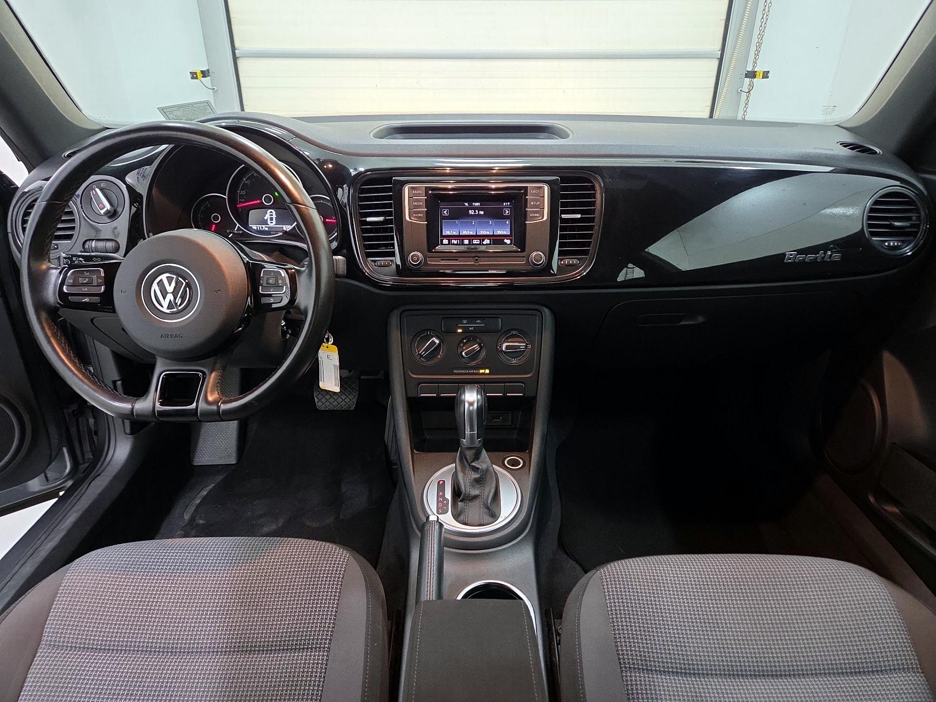 Thumbnail: 2018 Volkswagen Beetle - 9
