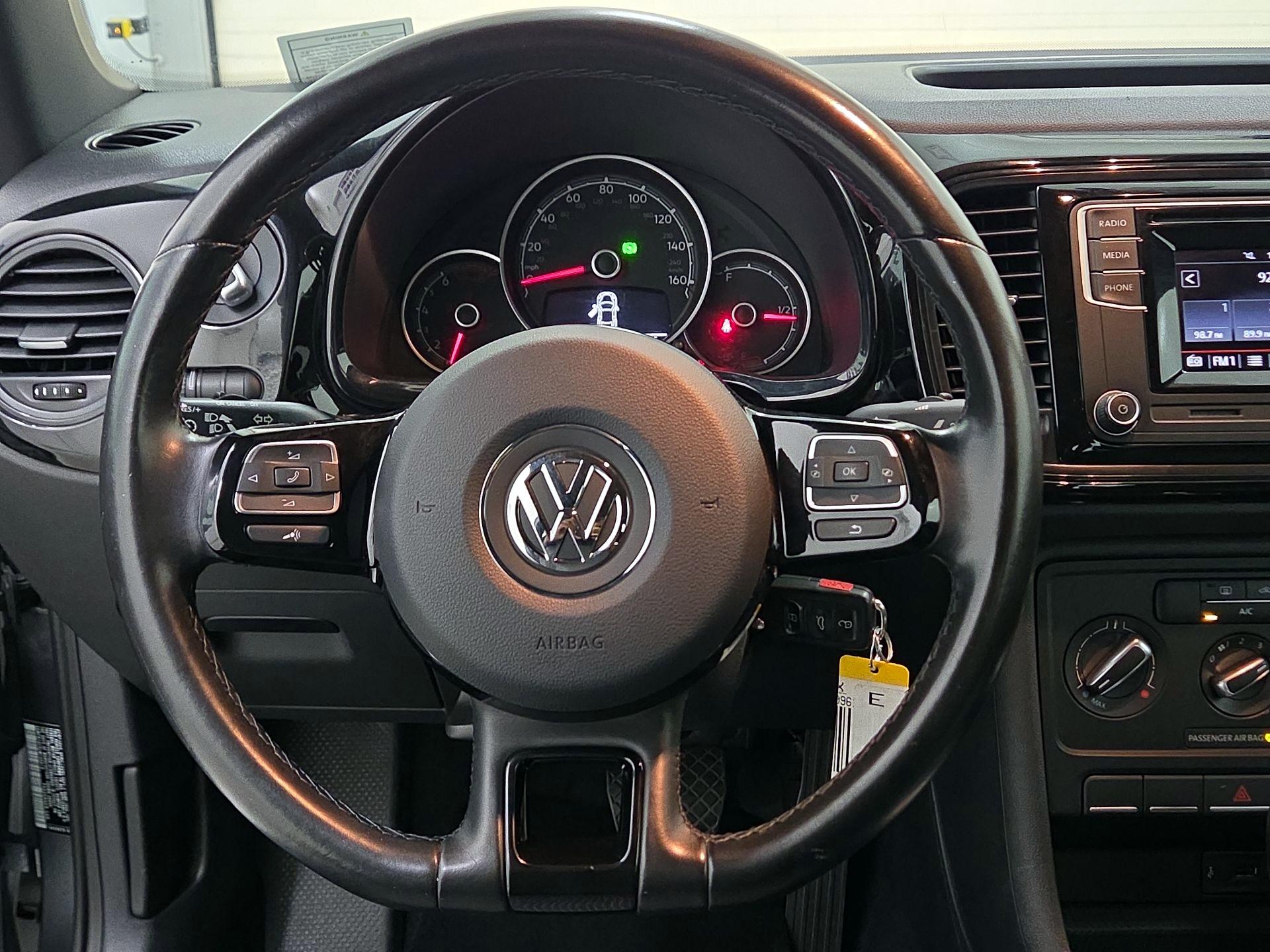 Thumbnail: 2018 Volkswagen Beetle - 10