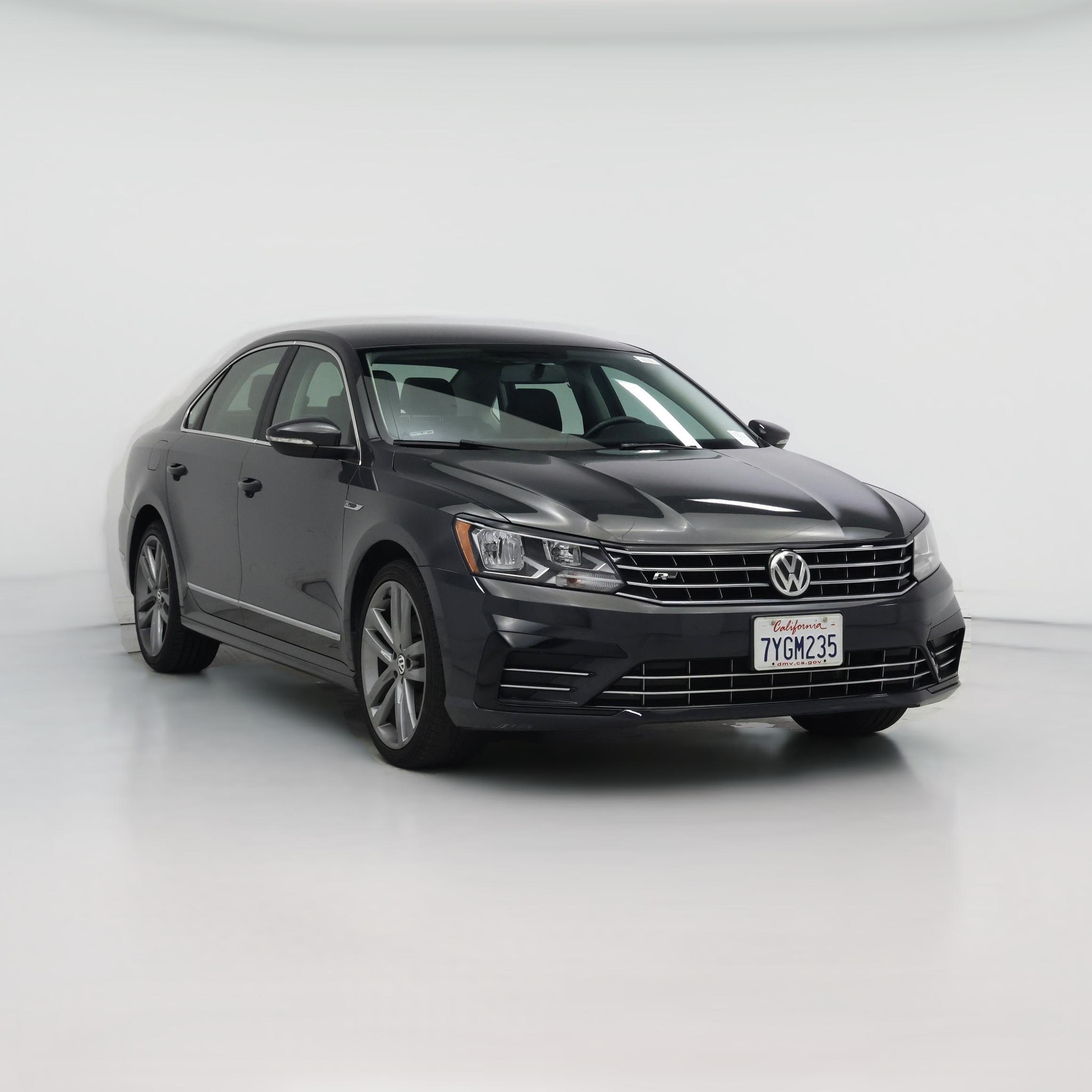 Thumbnail: 2017 Volkswagen Passat - 1