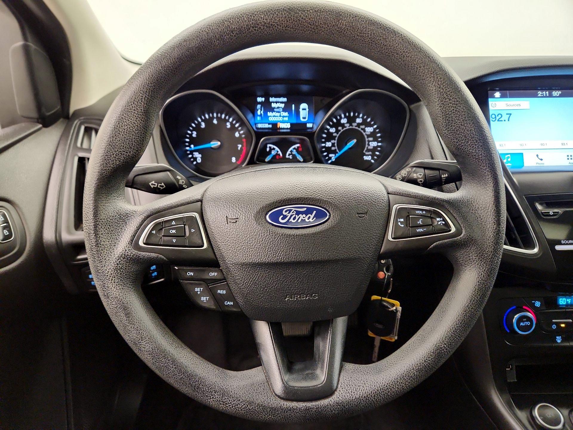 Thumbnail: 2017 Ford Focus - 10