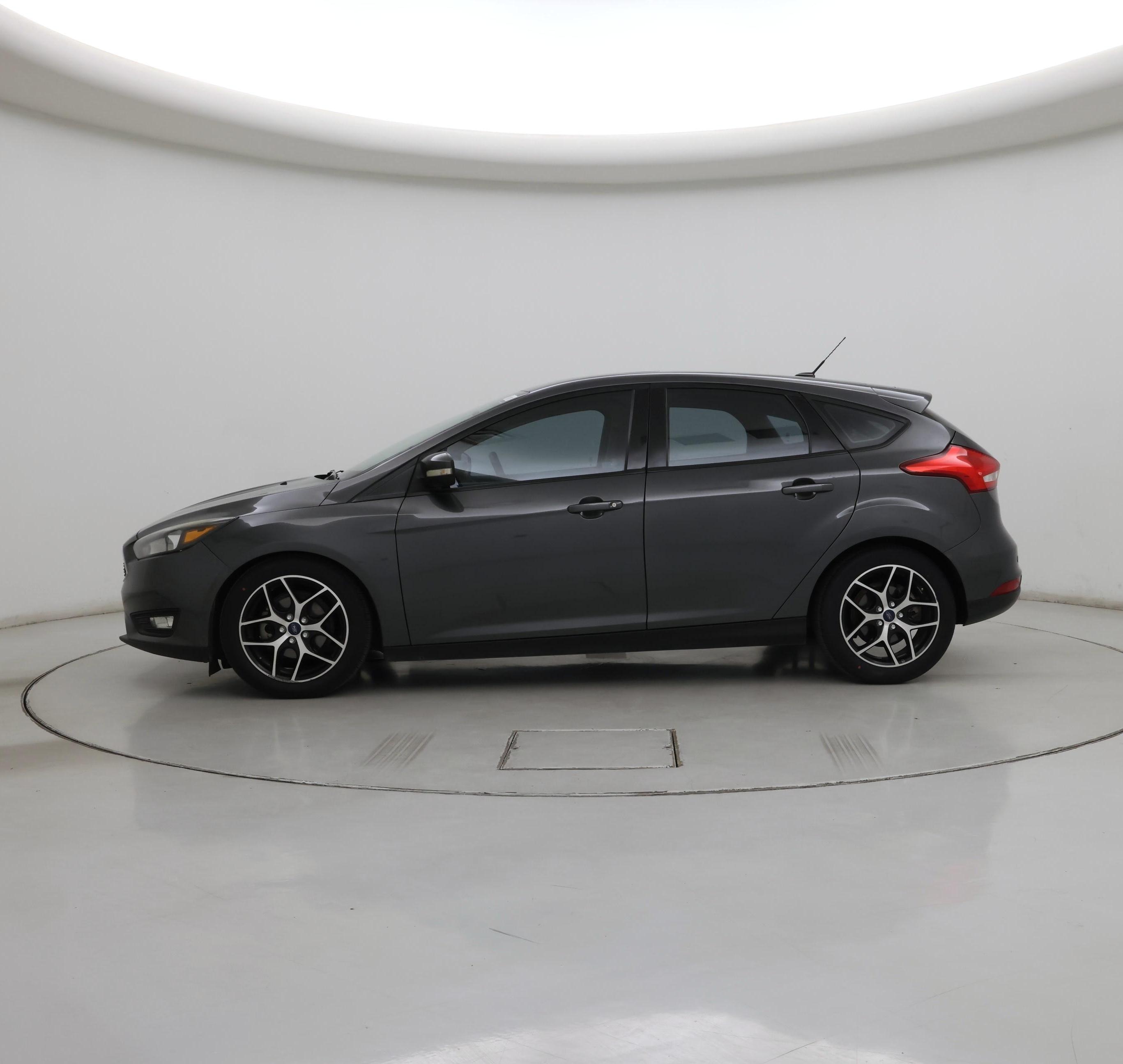 Thumbnail: 2017 Ford Focus - 3