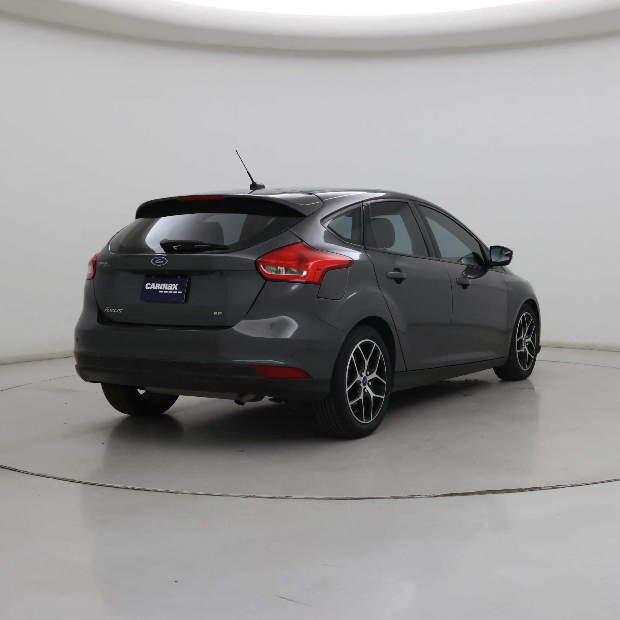Thumbnail: 2017 Ford Focus - 8