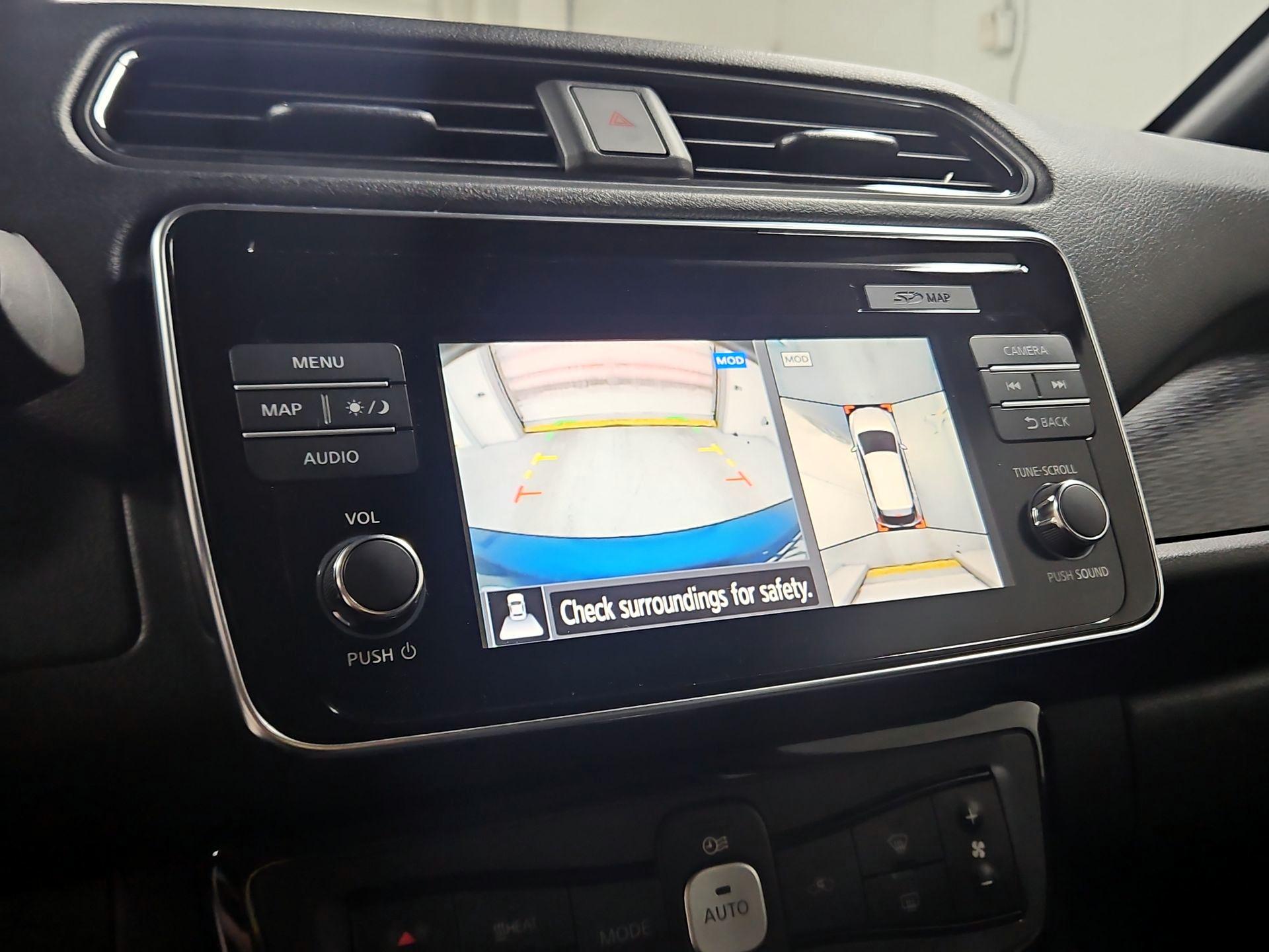 Thumbnail: 2019 Nissan Leaf - 15