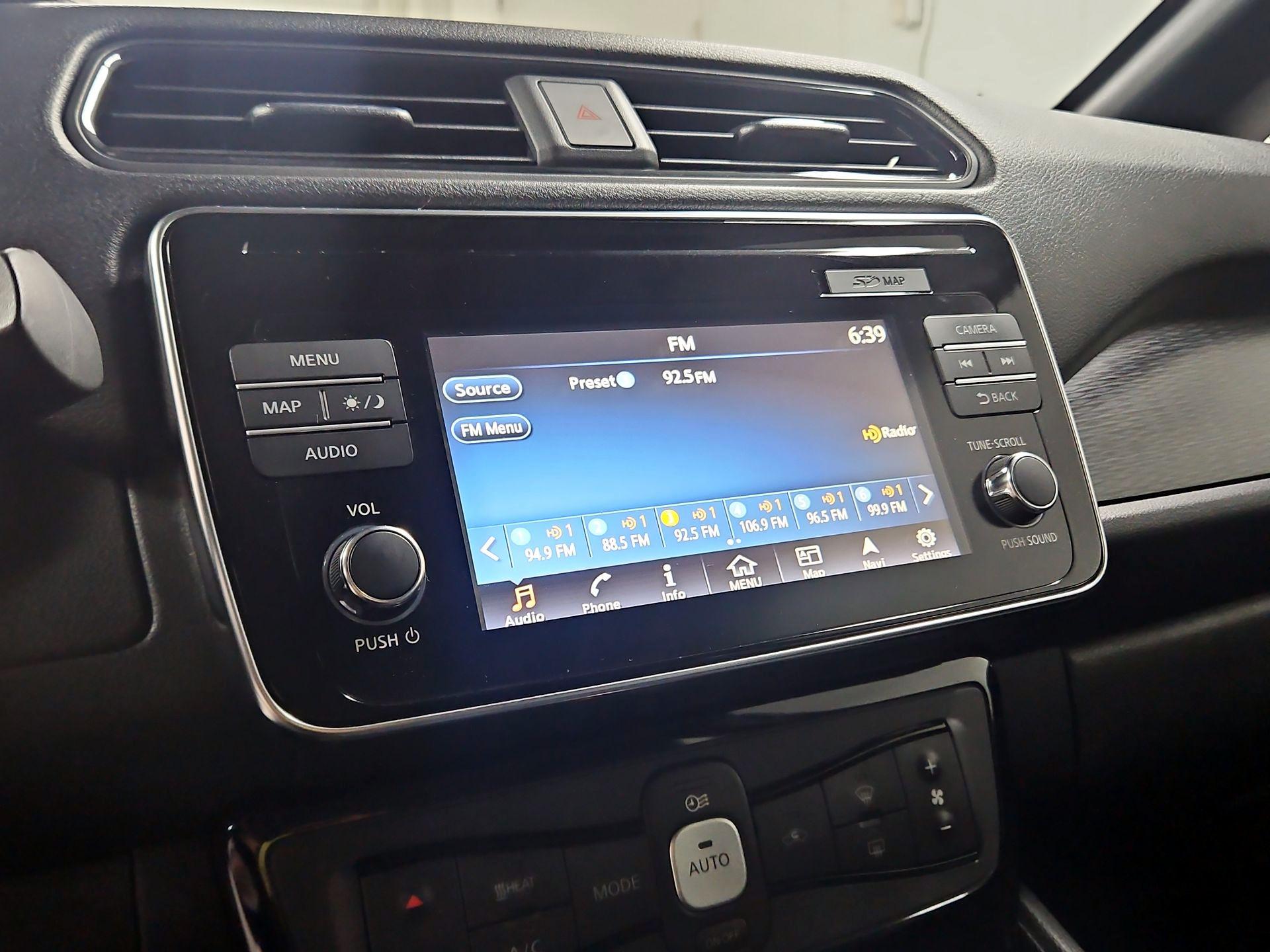 Thumbnail: 2019 Nissan Leaf - 16