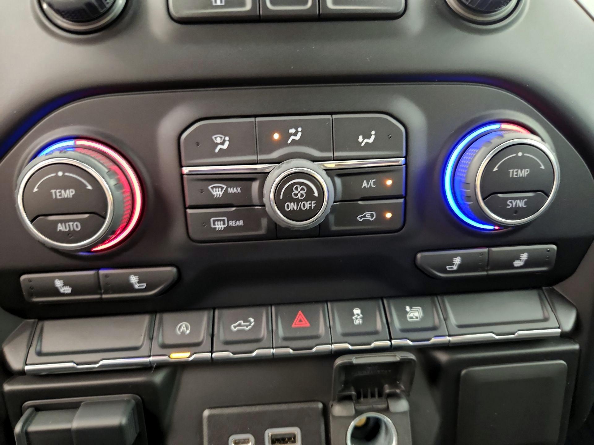 Thumbnail: 2021 Chevrolet Silverado 1500 - 16