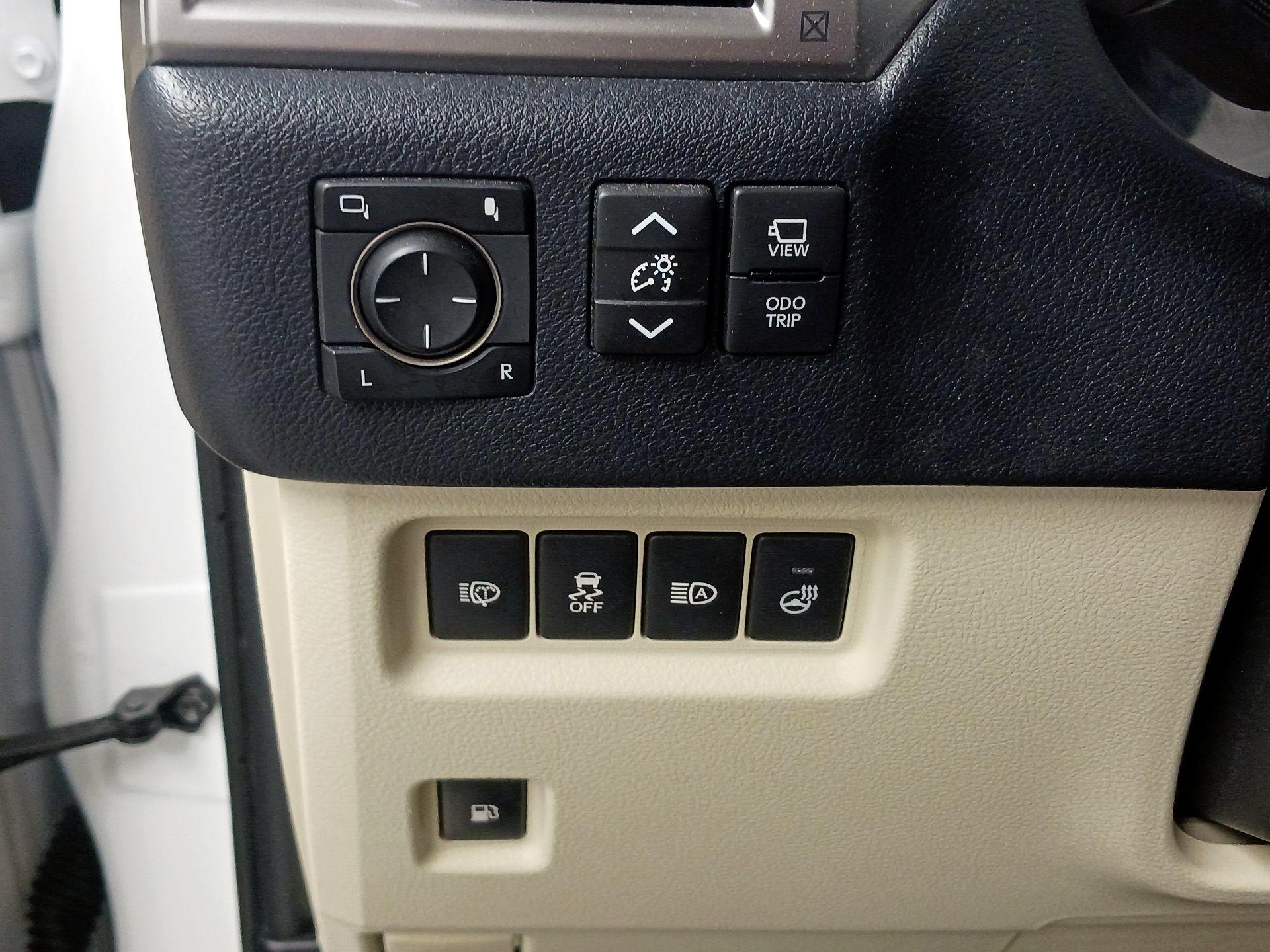Thumbnail: 2022 Lexus GX - 13