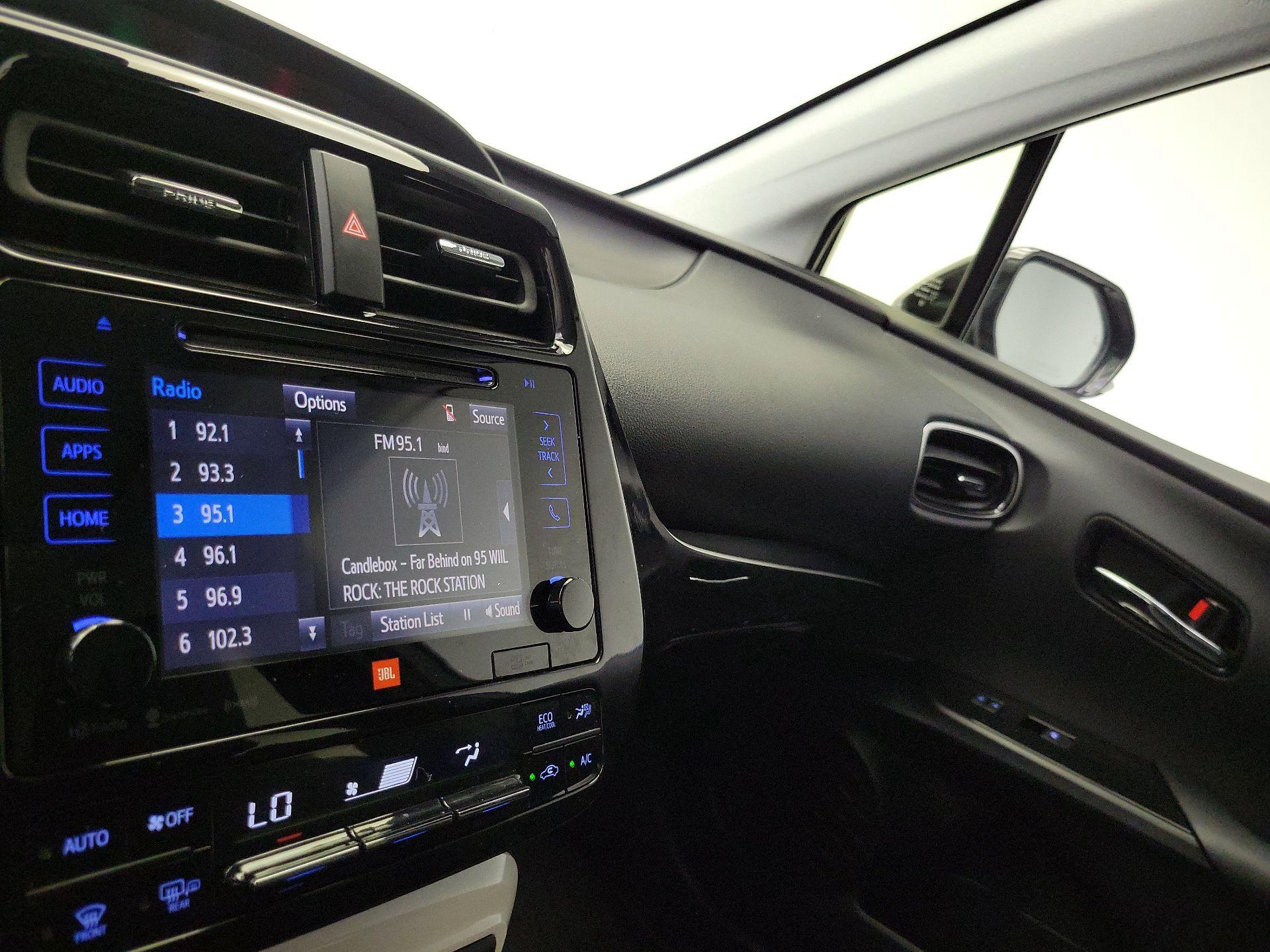 Thumbnail: 2017 Toyota Prius - 16