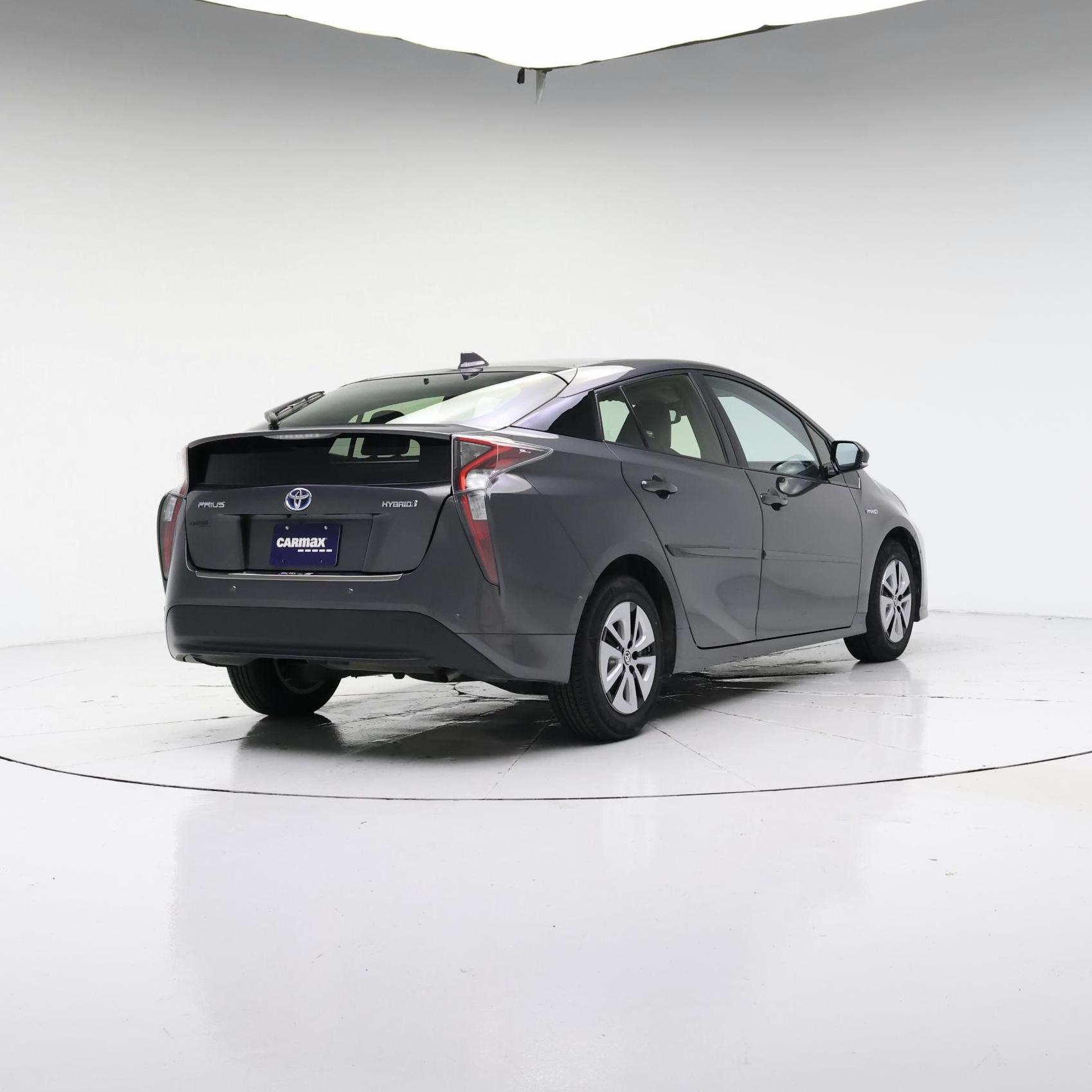Thumbnail: 2017 Toyota Prius - 8