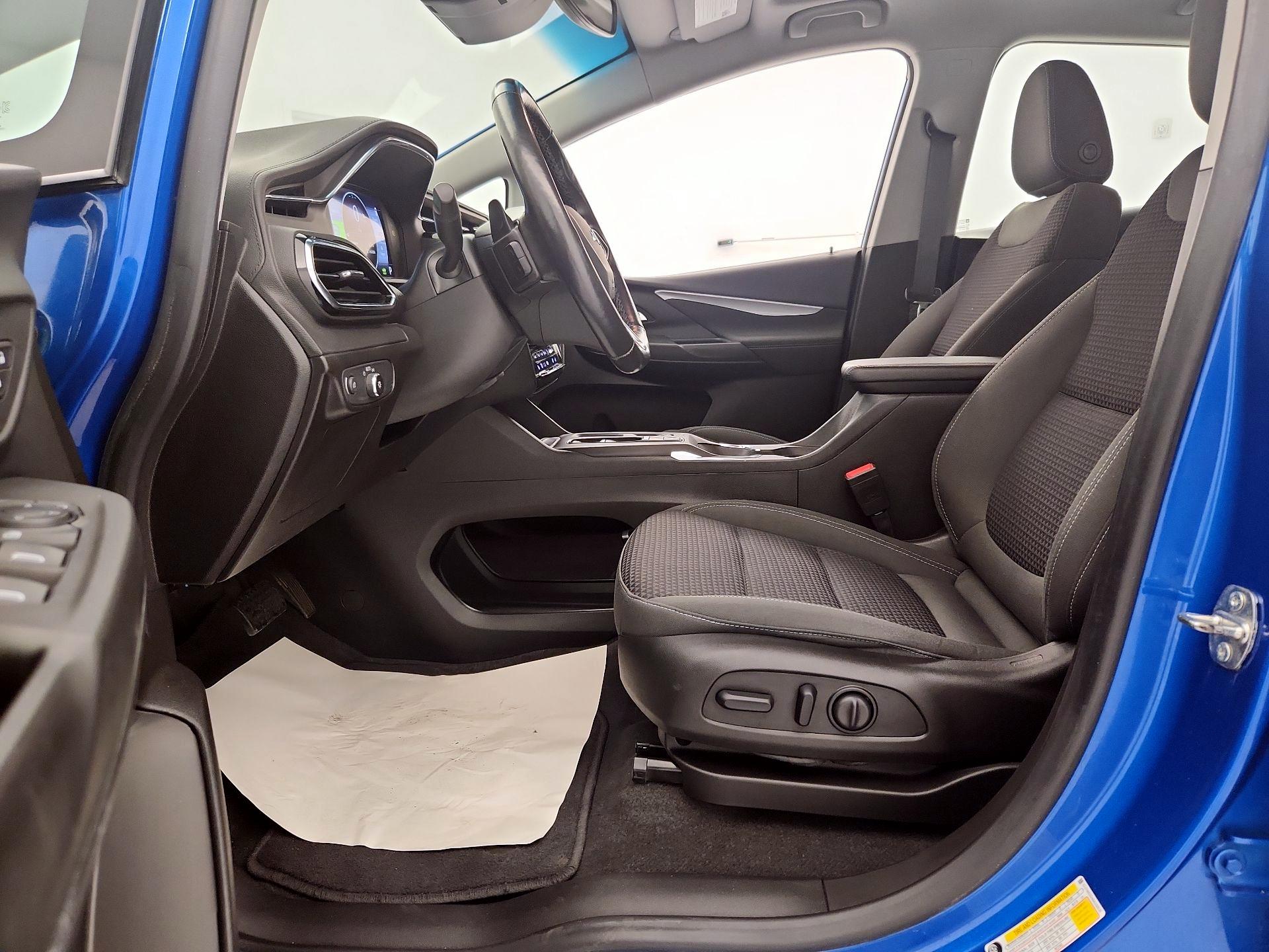 Thumbnail: 2022 Chevrolet Bolt EV - 11