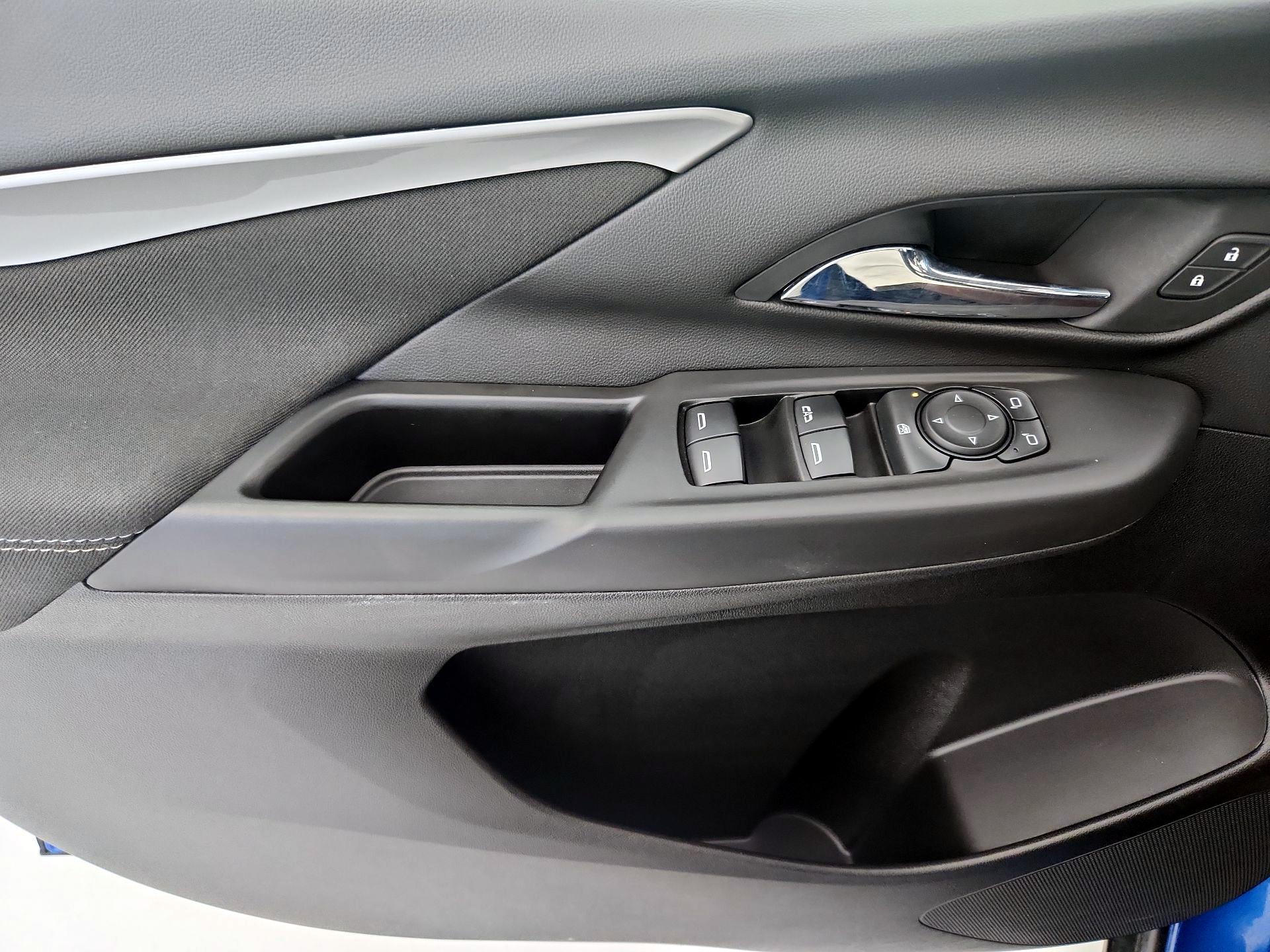 Thumbnail: 2022 Chevrolet Bolt EV - 12