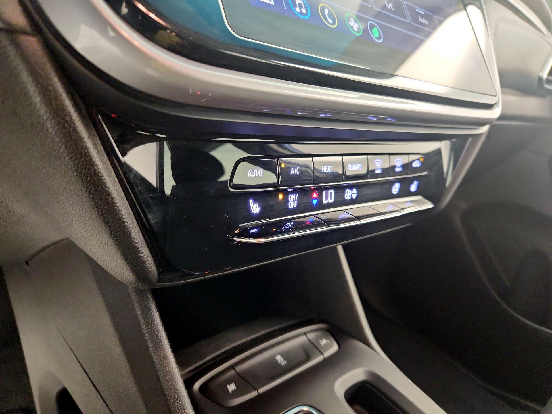 Thumbnail: 2022 Chevrolet Bolt EV - 16