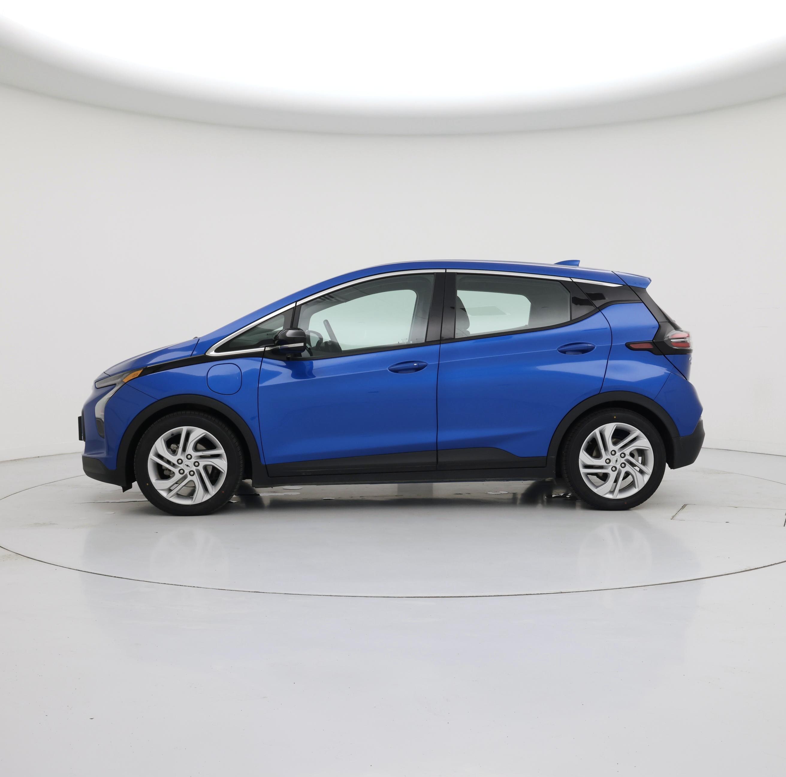 Thumbnail: 2022 Chevrolet Bolt EV - 3