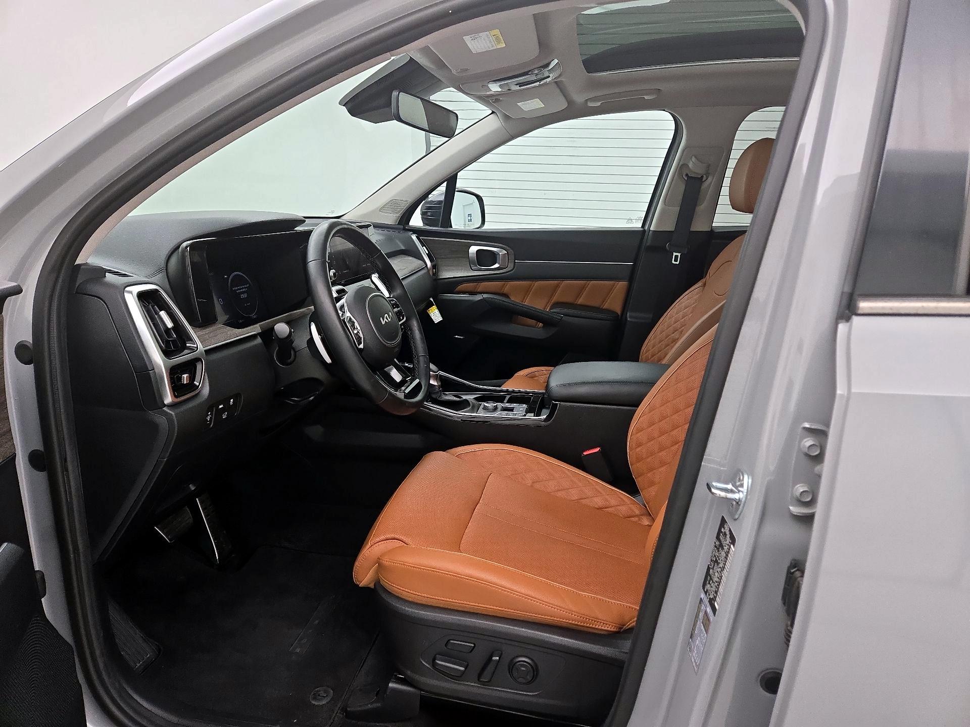 Thumbnail: 2022 Kia Sorento - 11