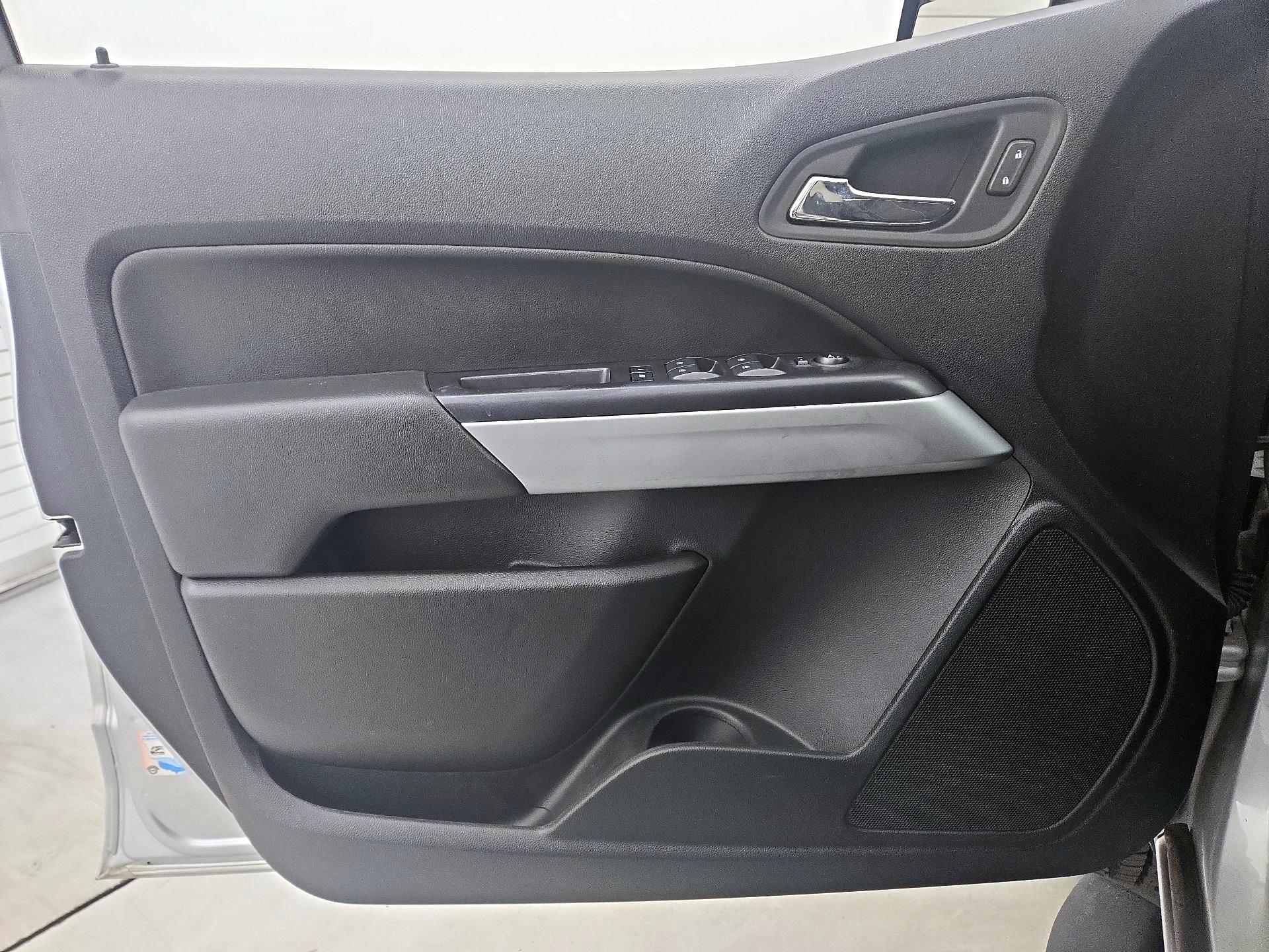 Thumbnail: 2018 Chevrolet Colorado - 12
