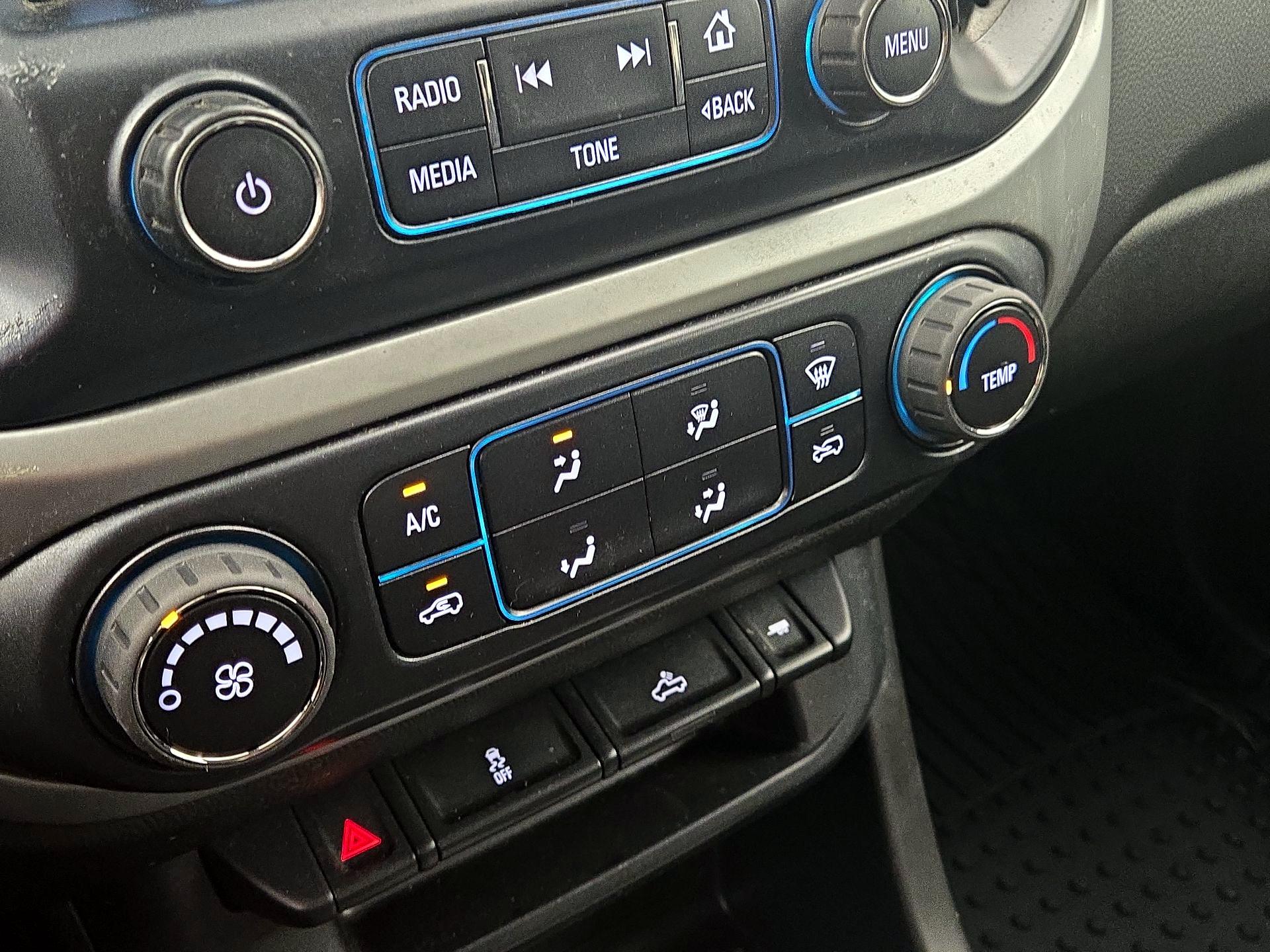 Thumbnail: 2018 Chevrolet Colorado - 15