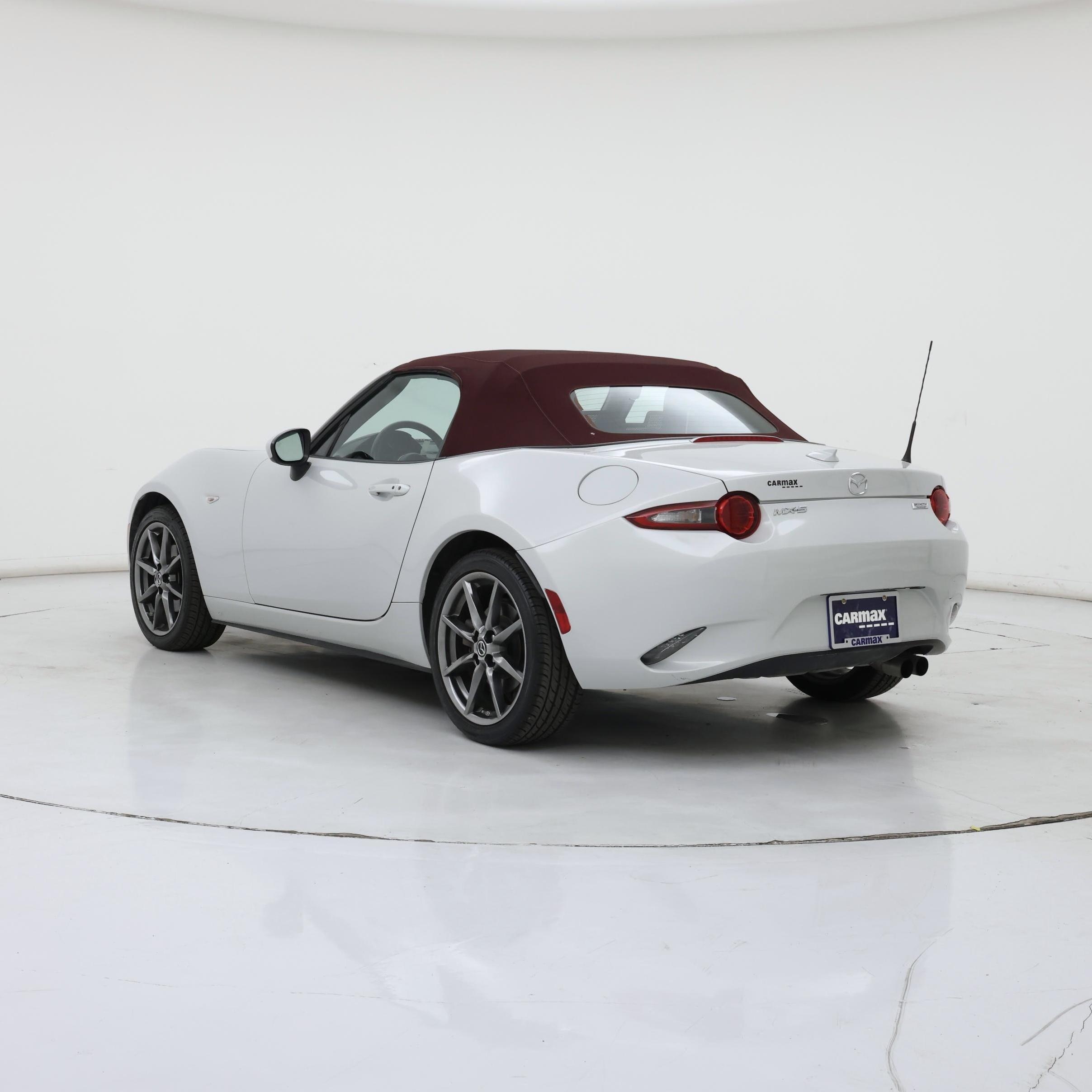 Thumbnail: 2018 Mazda MX-5 Miata - 2