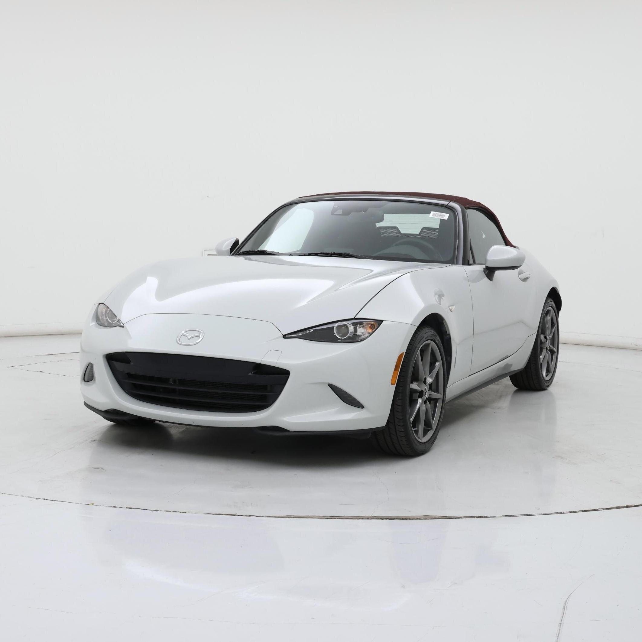 Thumbnail: 2018 Mazda MX-5 Miata - 4