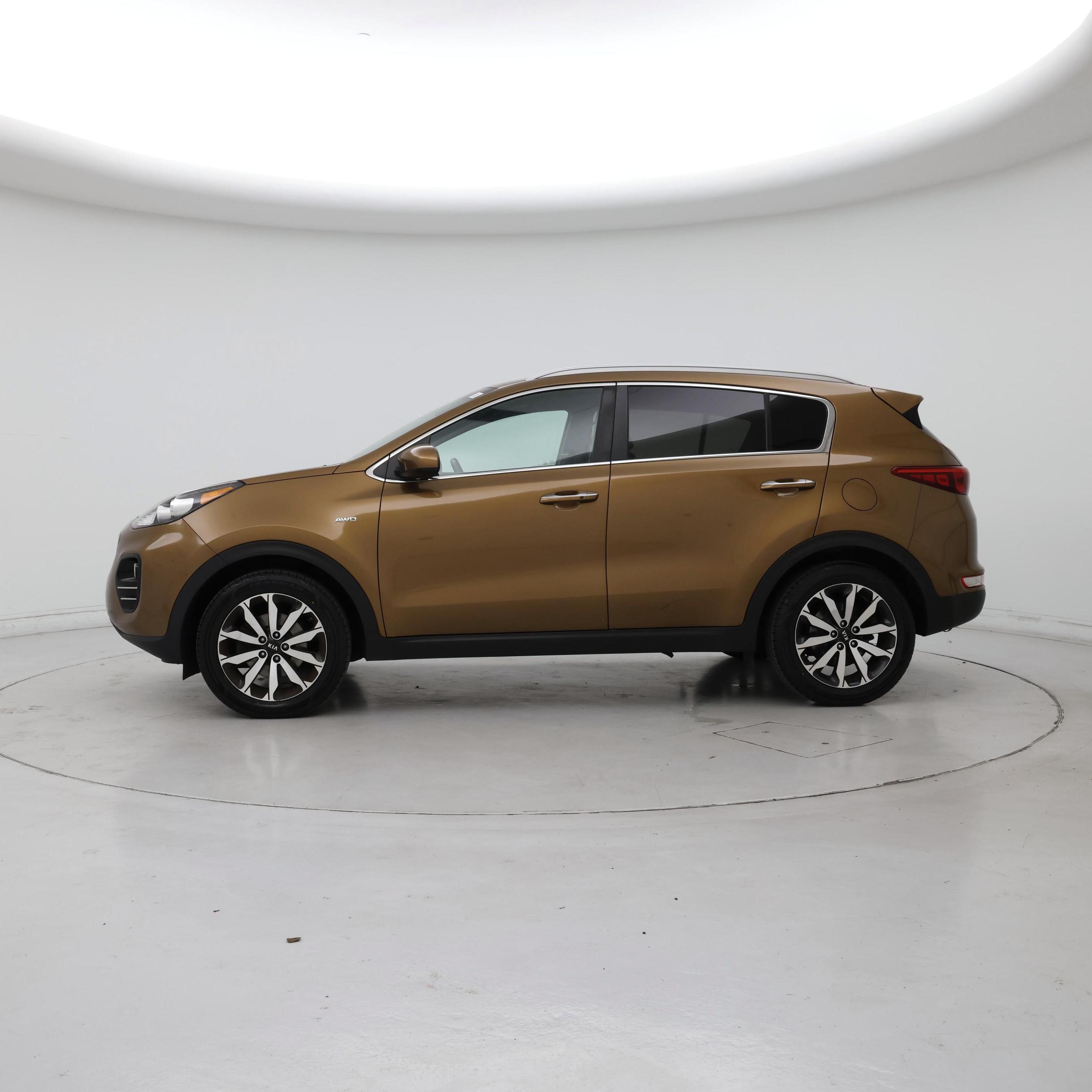 Thumbnail: 2017 Kia Sportage - 3