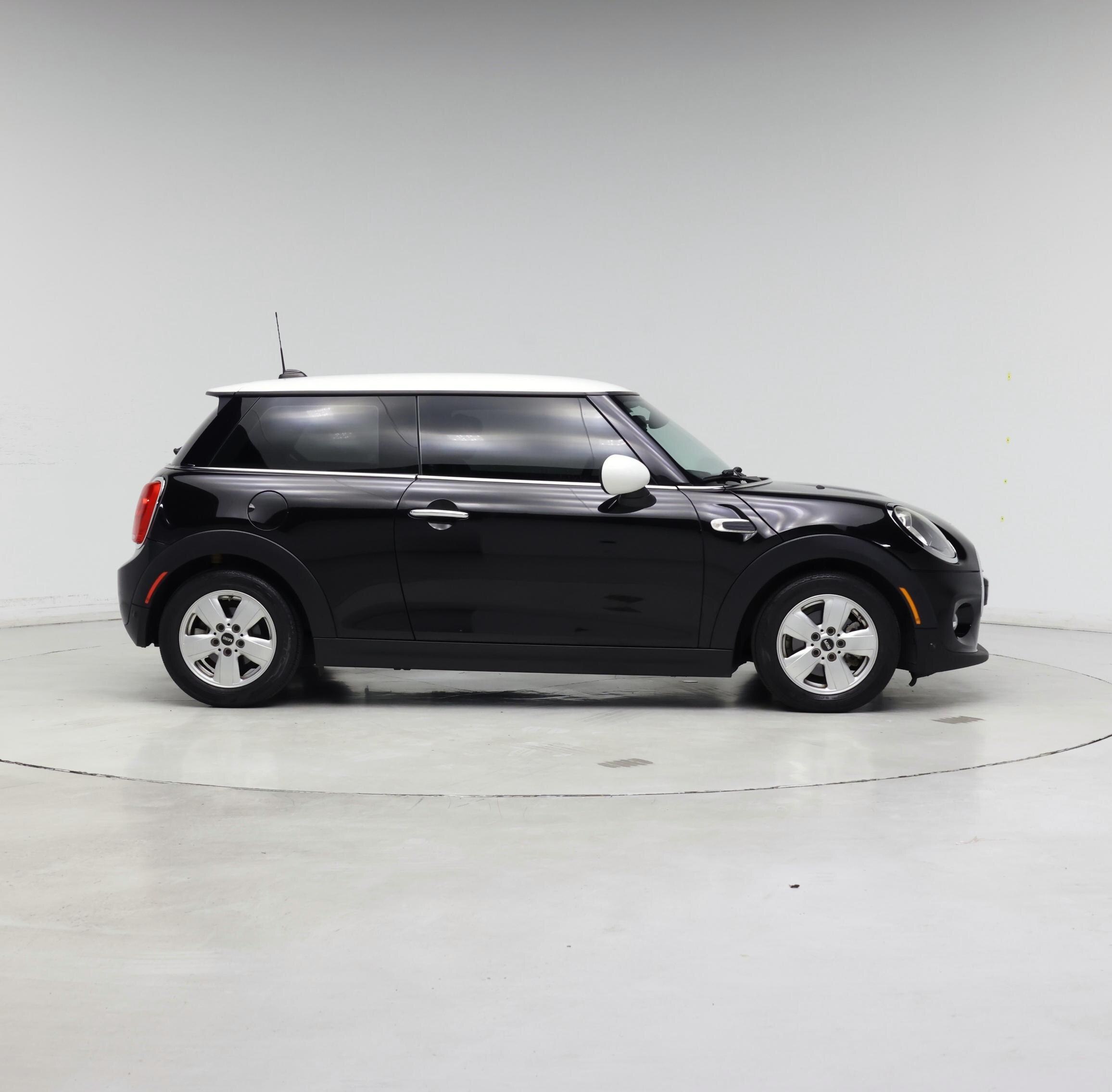 Thumbnail: 2018 MINI Cooper Hardtop - 7