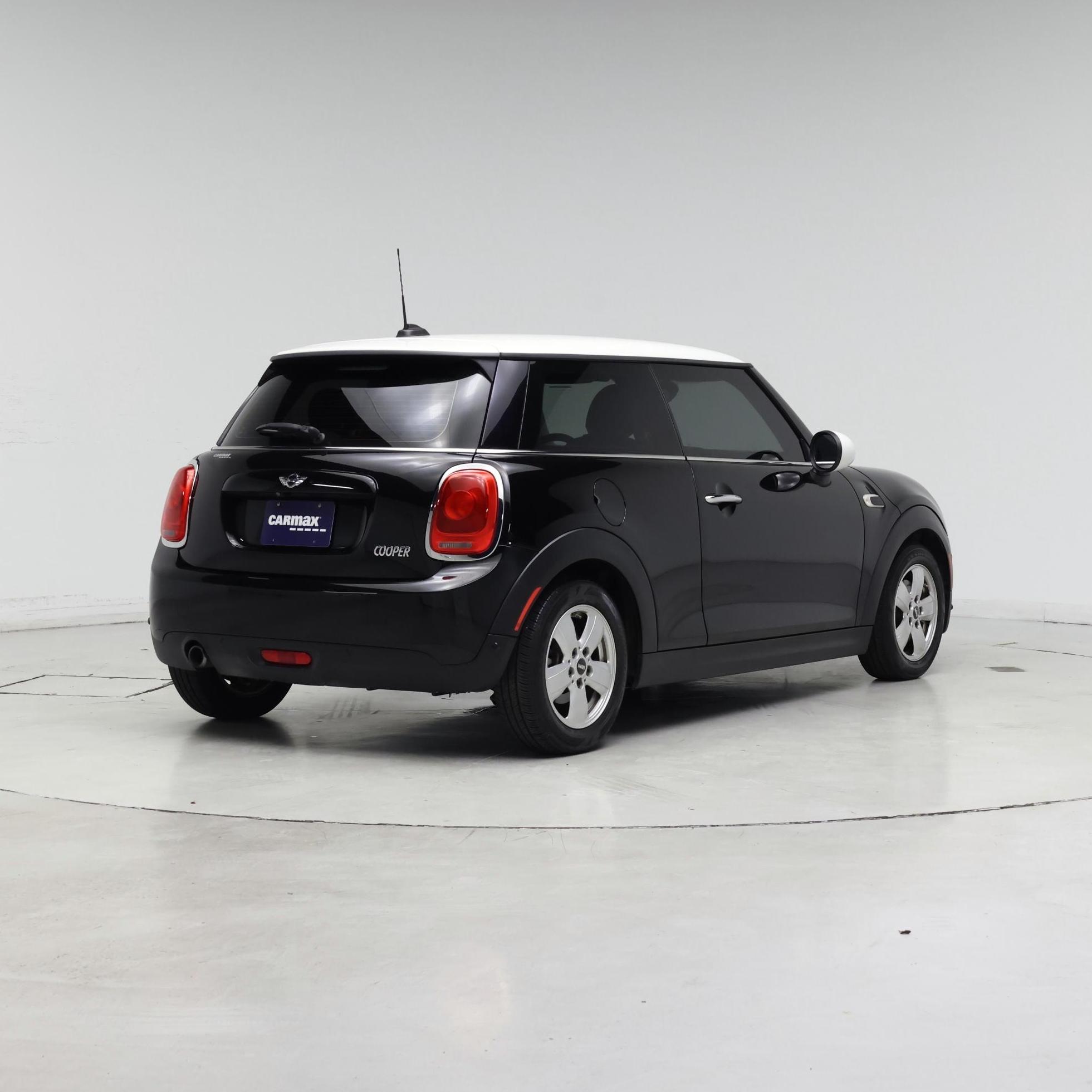 Thumbnail: 2018 MINI Cooper Hardtop - 8