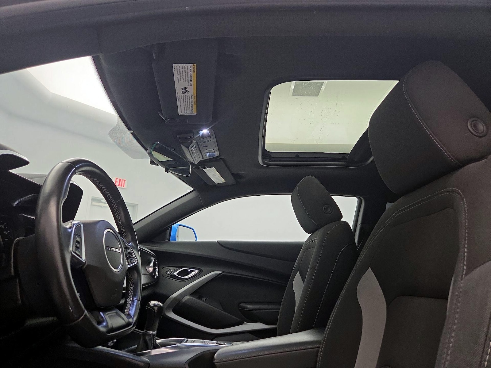 Sunroof(s) & Overhead Airbags